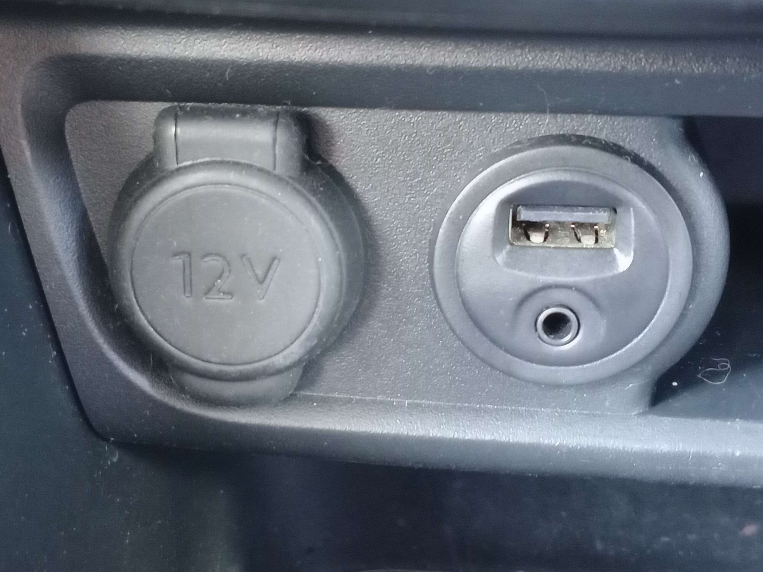 2016 PEUGEOT 208 2016 PEUGEOT 208