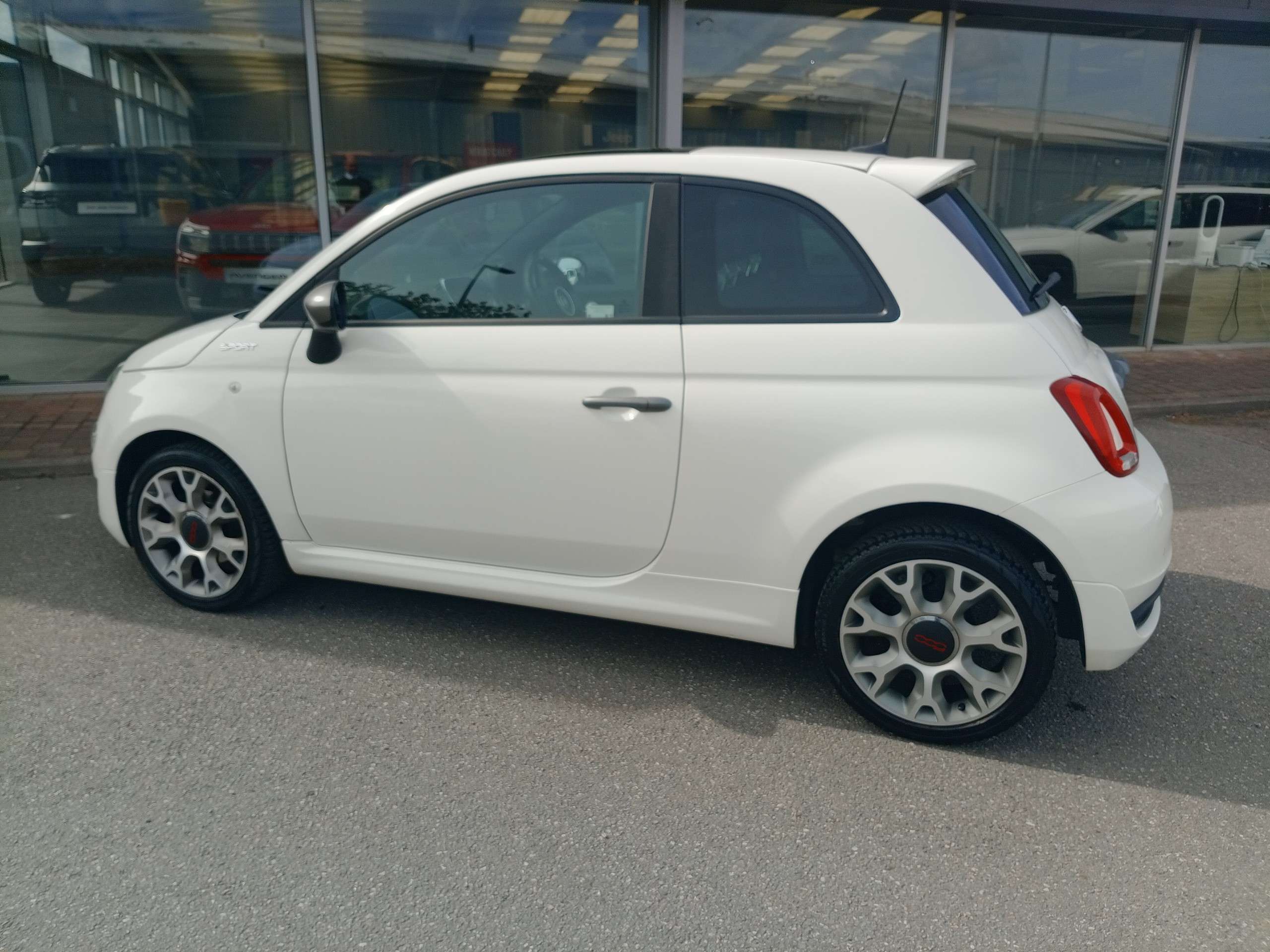 A 2021 FIAT 500 1.0 MHEV Sport 3dr A 2021 FIAT 500 1.0 MHEV Sport 3dr