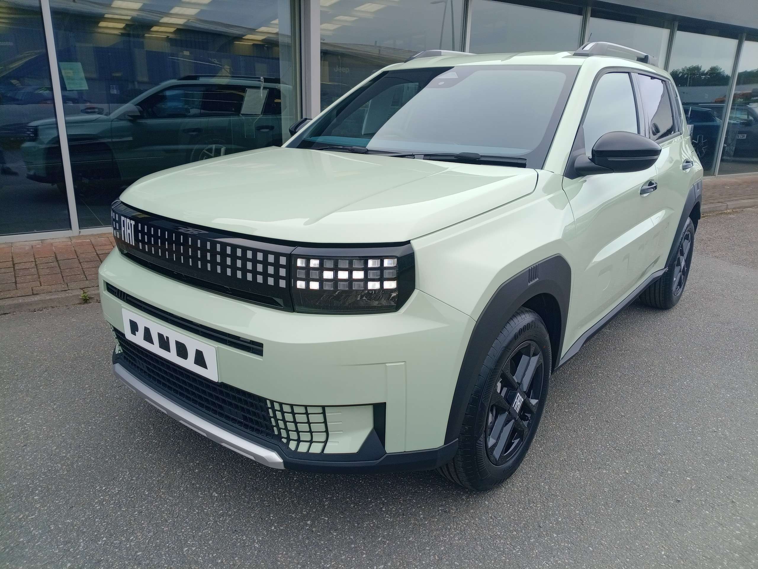 A 2026 FIAT GRAND PANDA Icon Hybrid 100 hp Automatic 5 Dr A 2026 FIAT GRAND PANDA Icon Hybrid 100 hp Automatic 5 Dr
