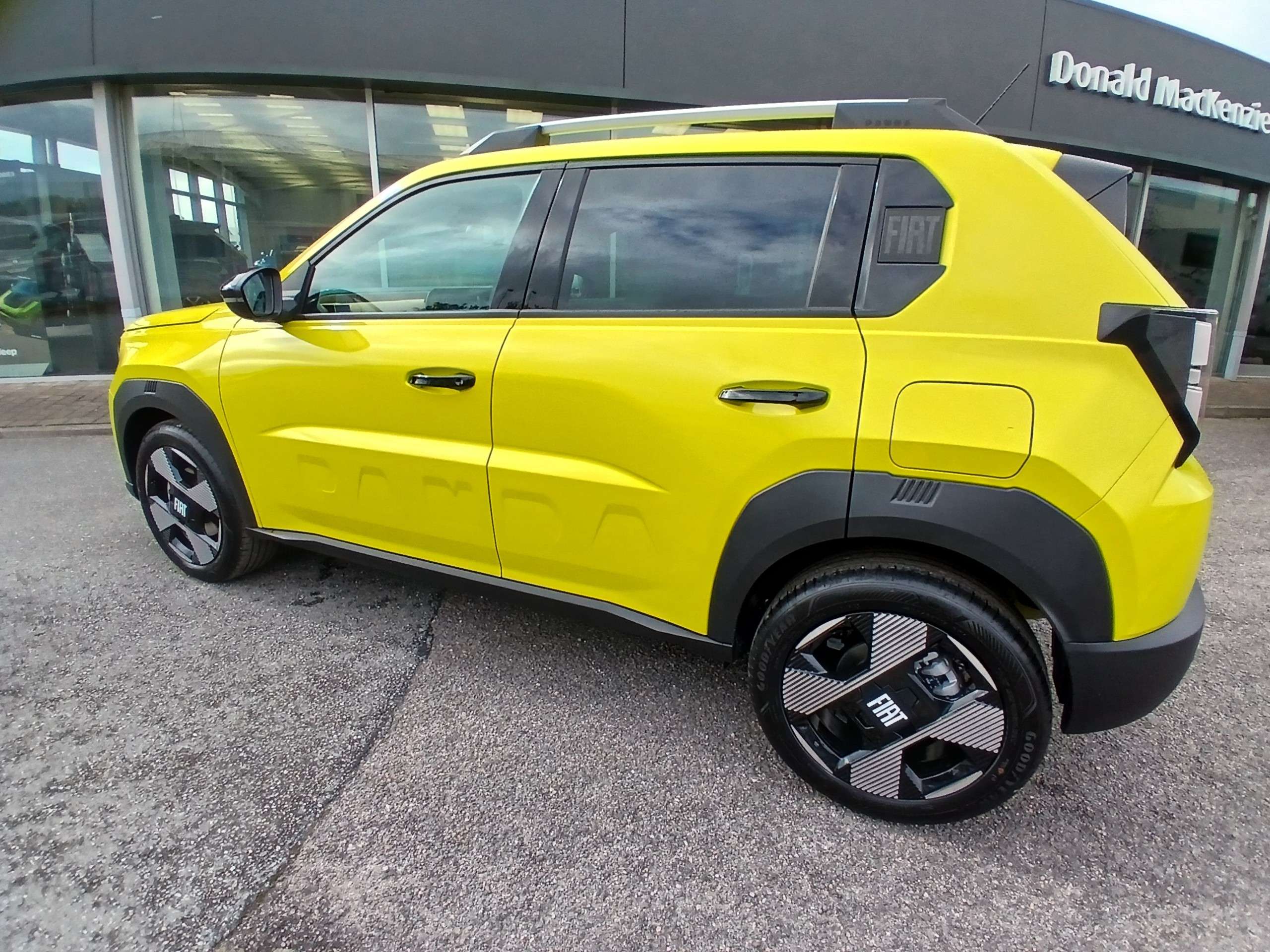 A 2026 FIAT GRAND PANDA La Prima Hybrid 100 hp Automatic 5 Dr A 2026 FIAT GRAND PANDA La Prima Hybrid 100 hp Automatic 5 Dr