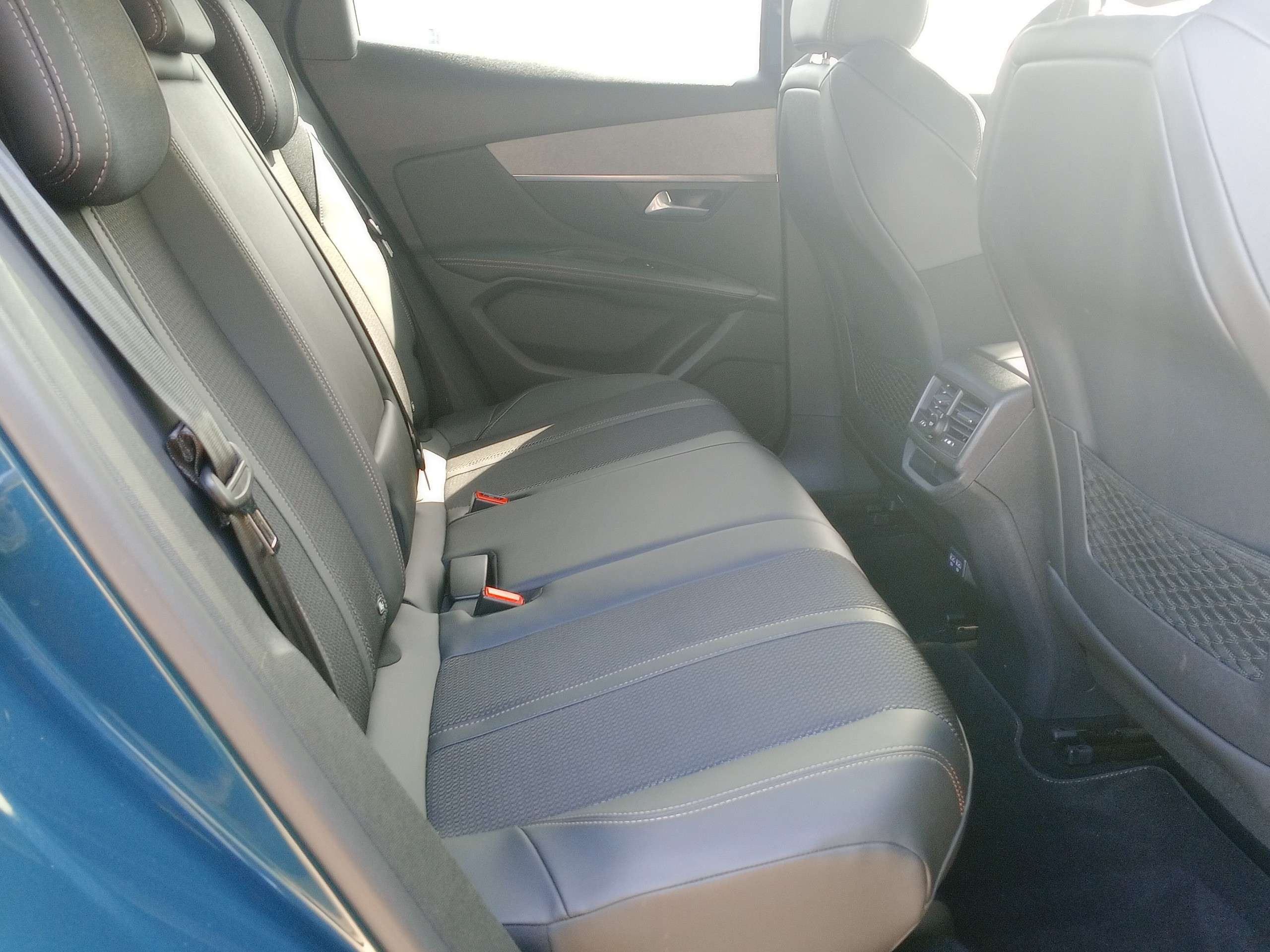 2022 PEUGEOT 3008 2022 PEUGEOT 3008