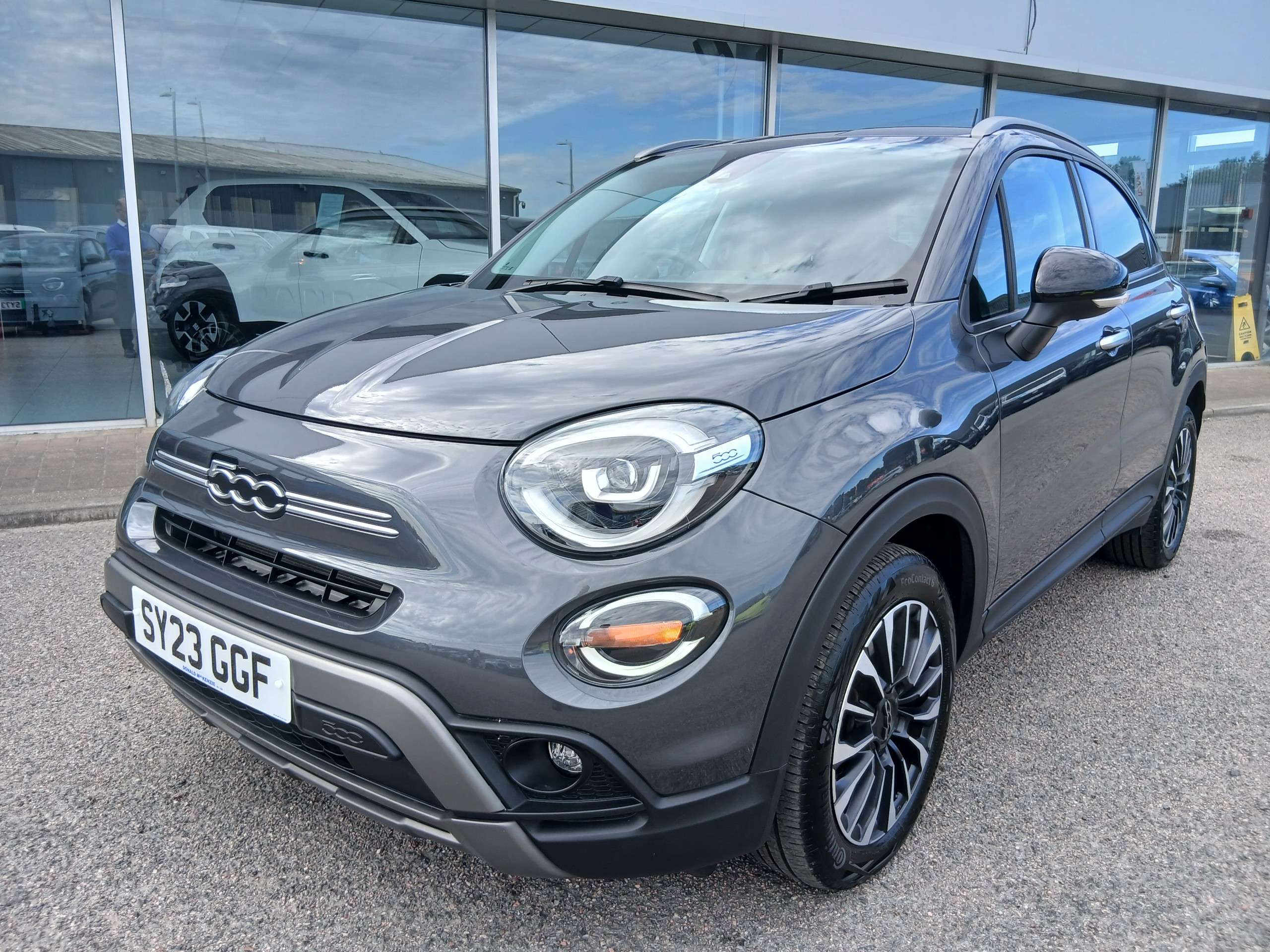 A 2023 FIAT 500X 1.5 FireFly Turbo MHEV Cross 5dr Automatic A 2023 FIAT 500X 1.5 FireFly Turbo MHEV Cross 5dr Automatic