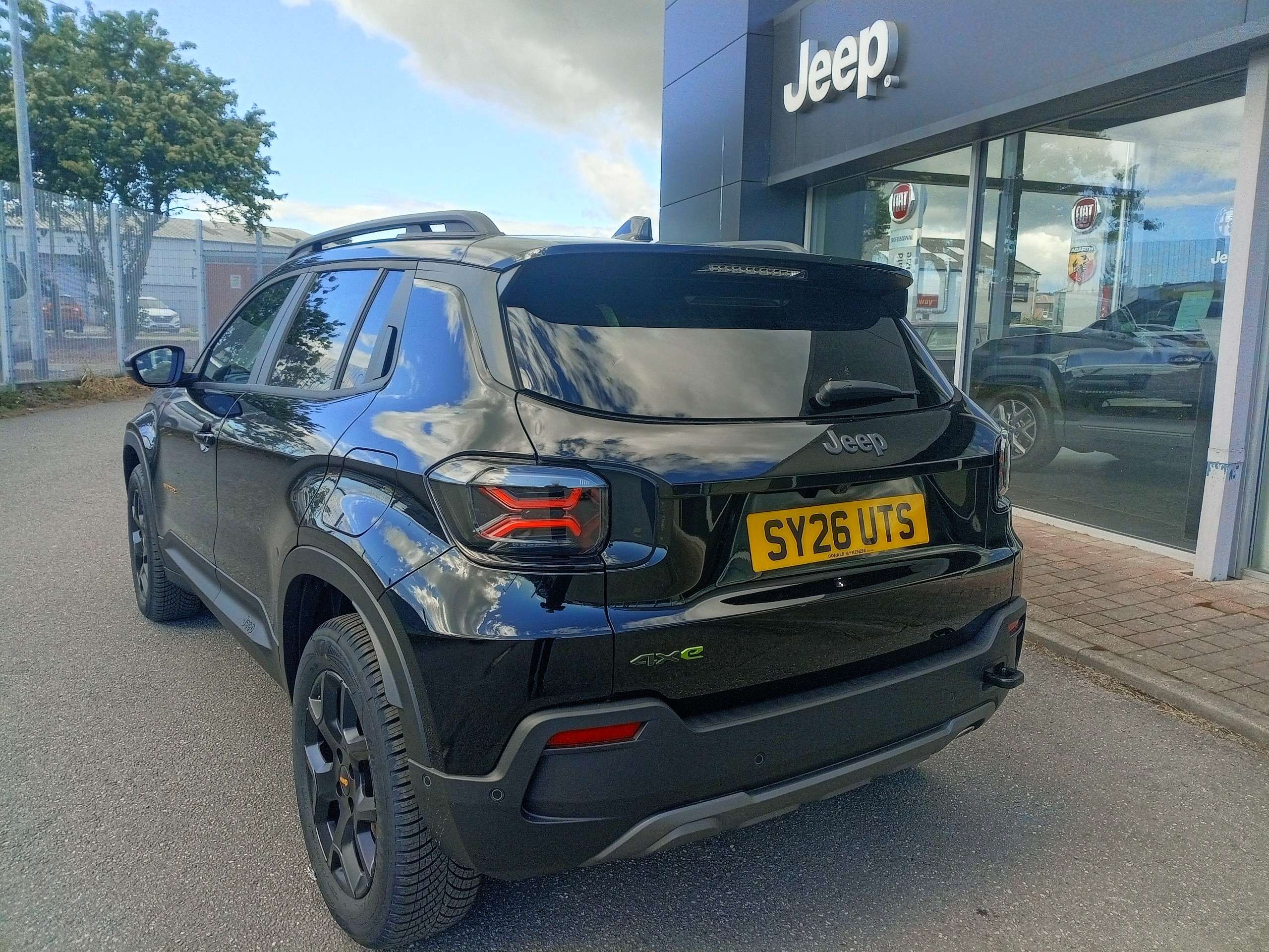 A 2026 JEEP AVENGER 1.2 e-Hybrid The North Face DCT E-AWD A 2026 JEEP AVENGER 1.2 e-Hybrid The North Face DCT E-AWD