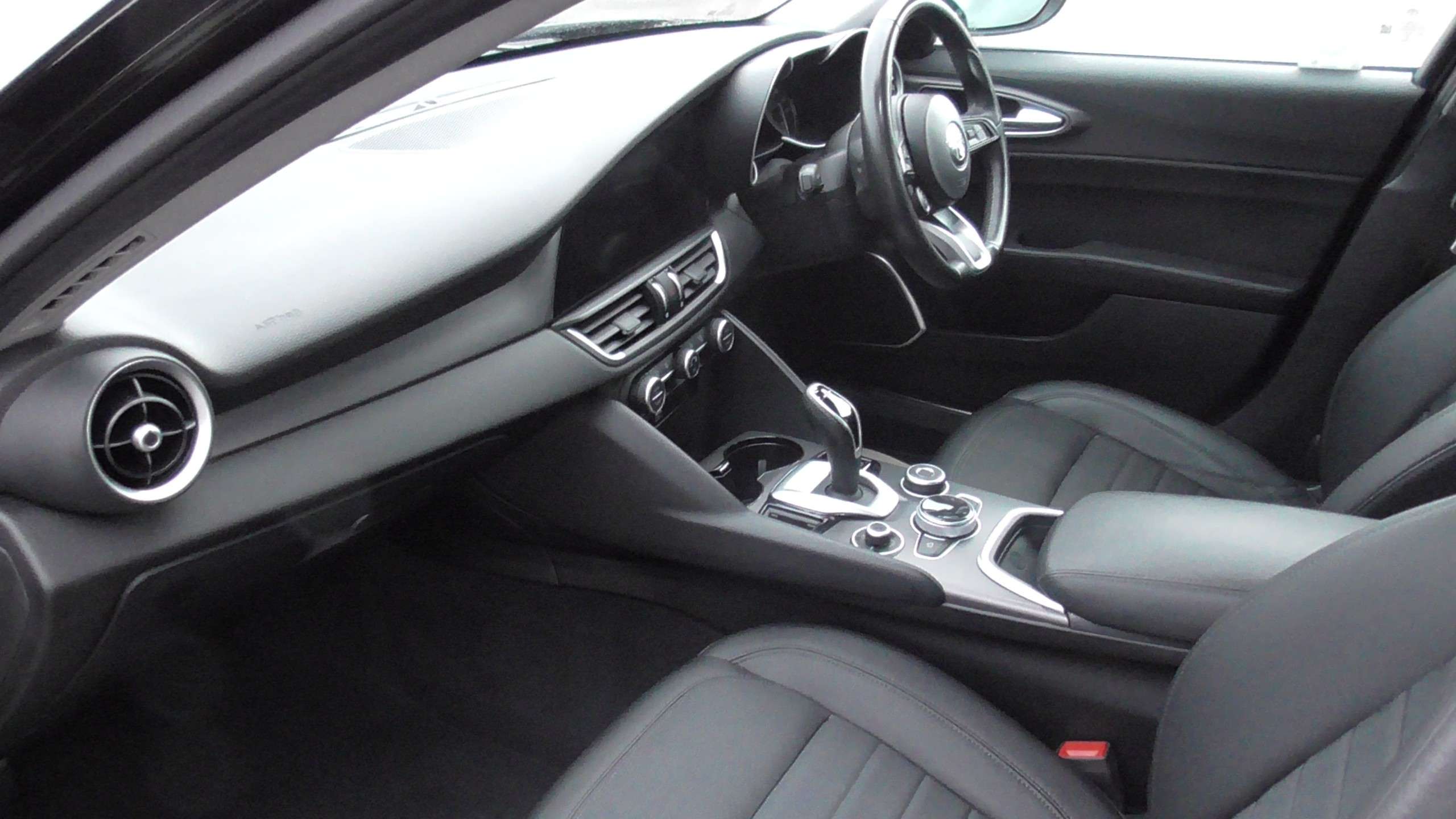 2021 ALFA ROMEO GIULIA 2021 ALFA ROMEO GIULIA