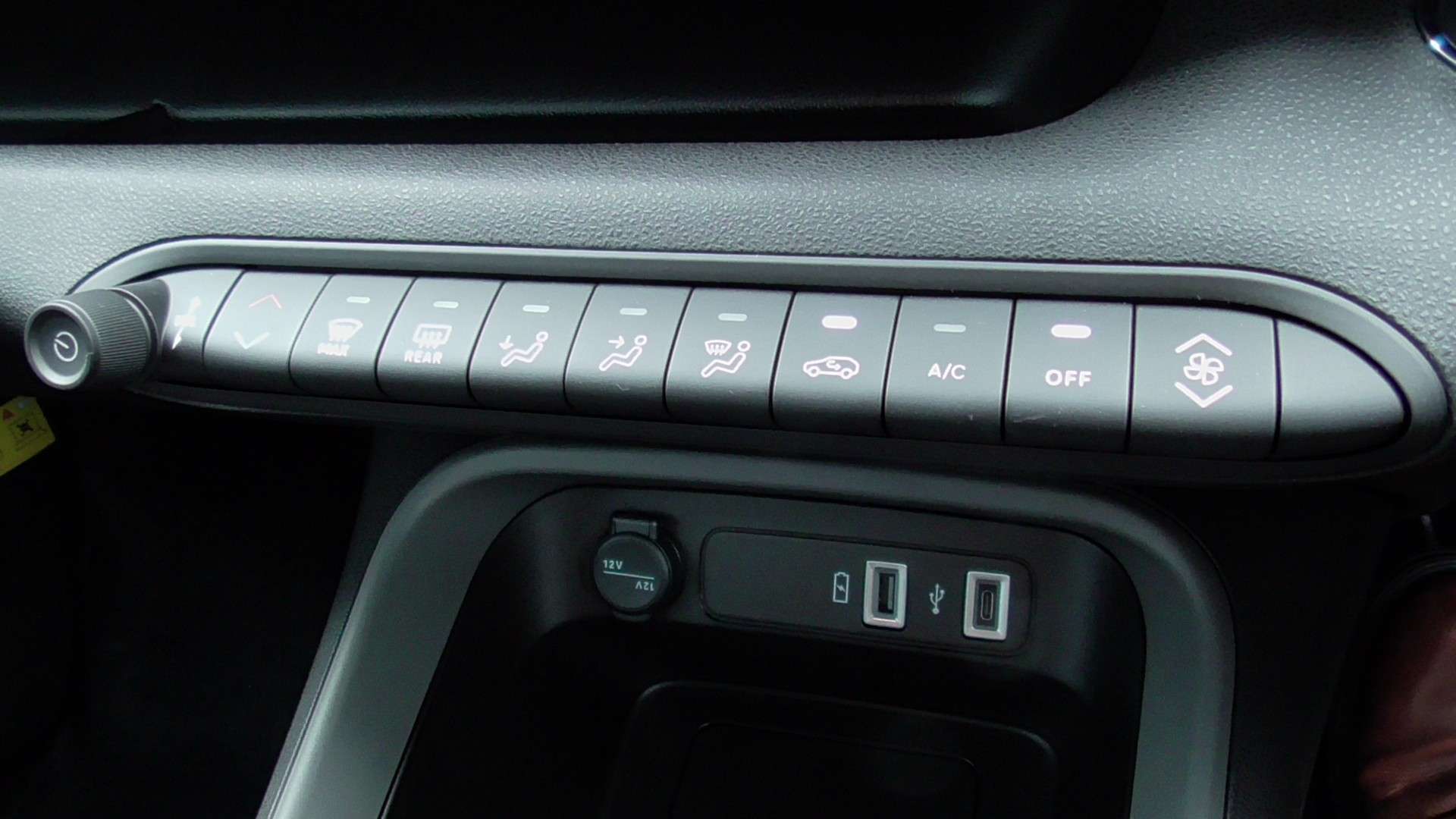 null JEEP AVENGER null JEEP AVENGER