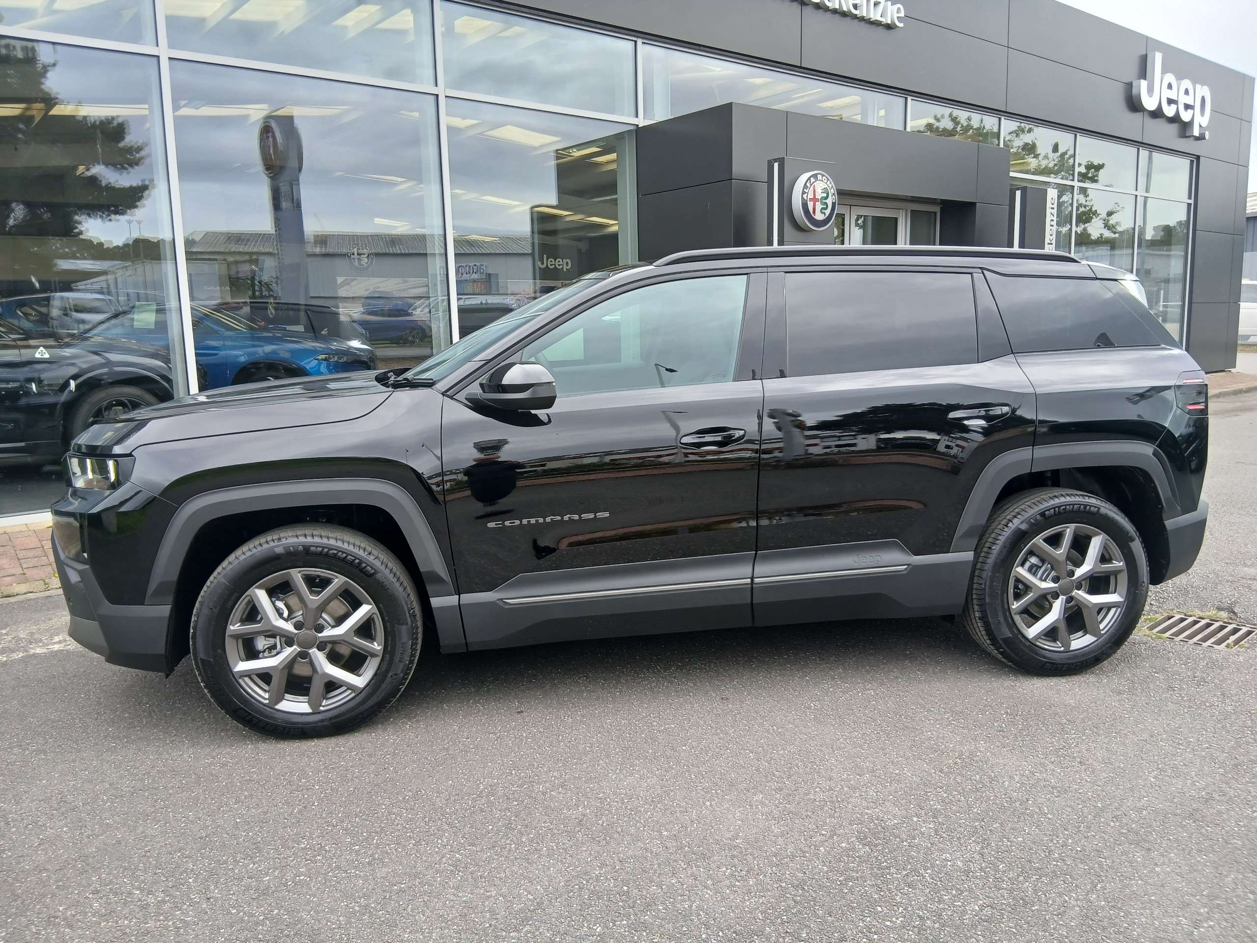 A 2026 JEEP COMPASS 1st Edition Hybrid 145hp 5 Dr A 2026 JEEP COMPASS 1st Edition Hybrid 145hp 5 Dr