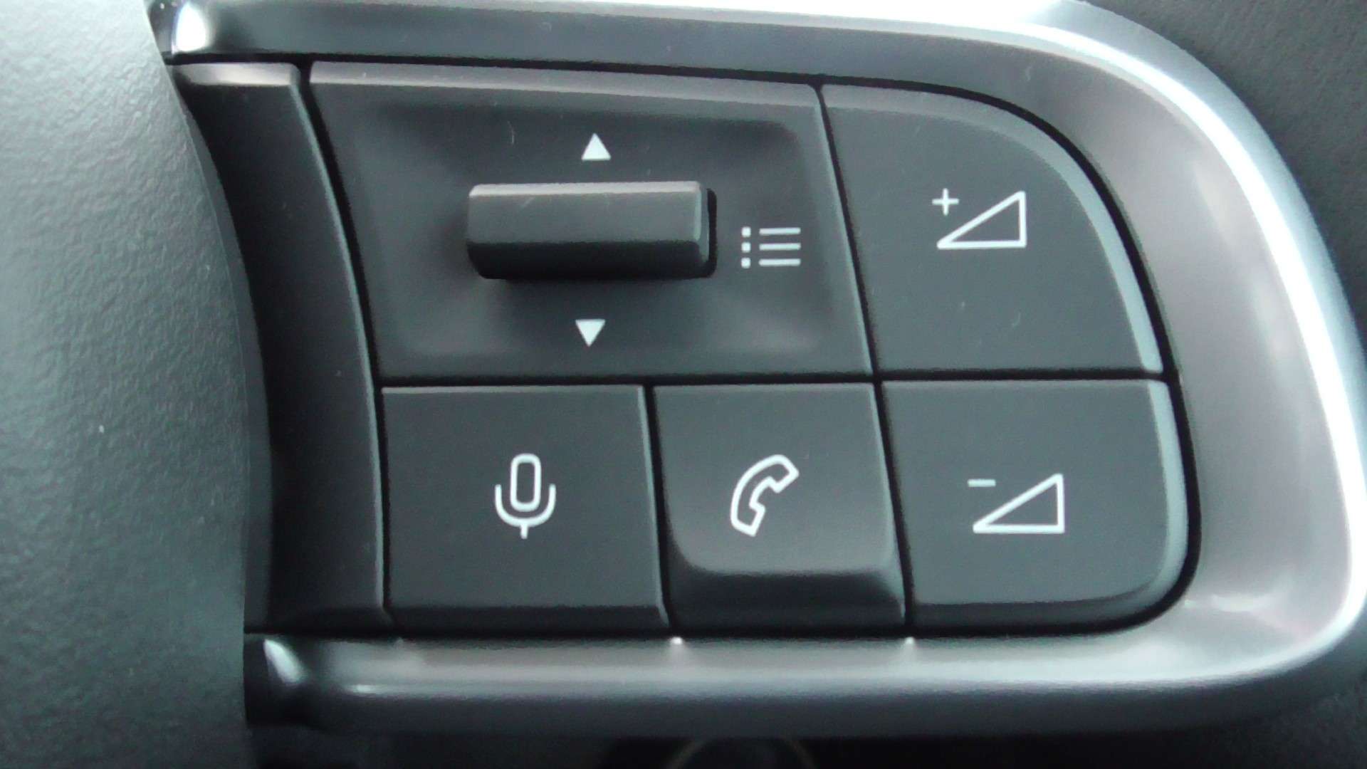 2025 FIAT 600 2025 FIAT 600