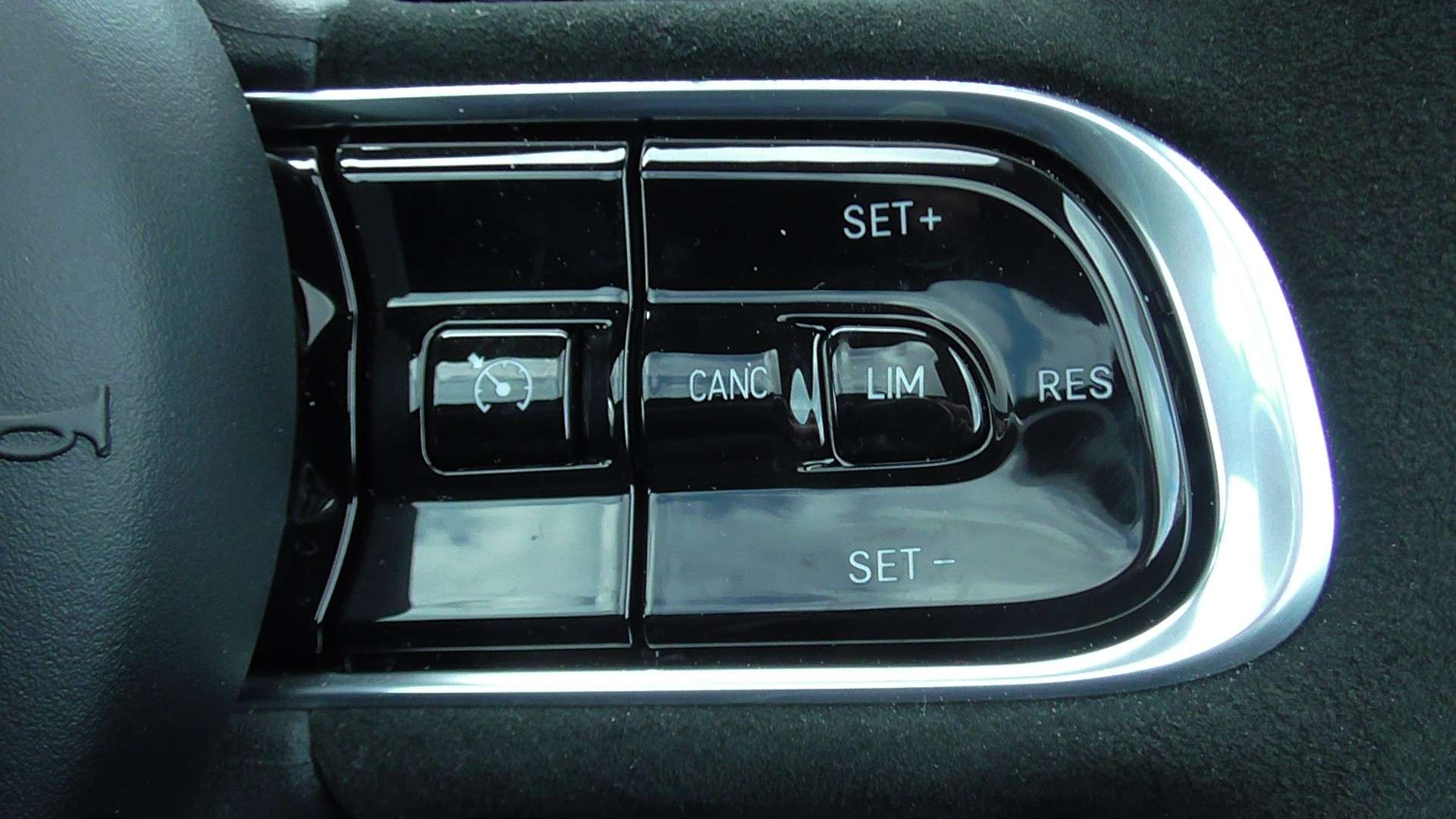 2023 ABARTH 500E 2023 ABARTH 500E