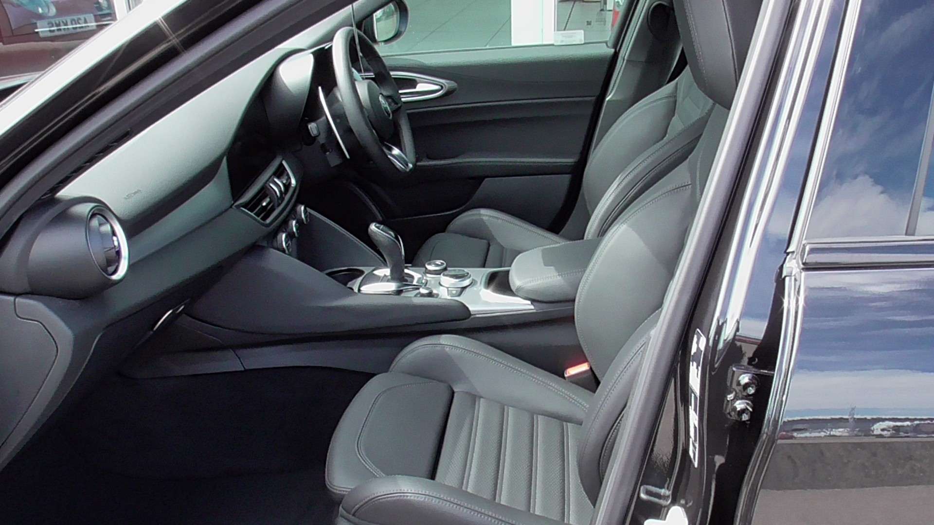 null ALFA ROMEO GIULIA null ALFA ROMEO GIULIA