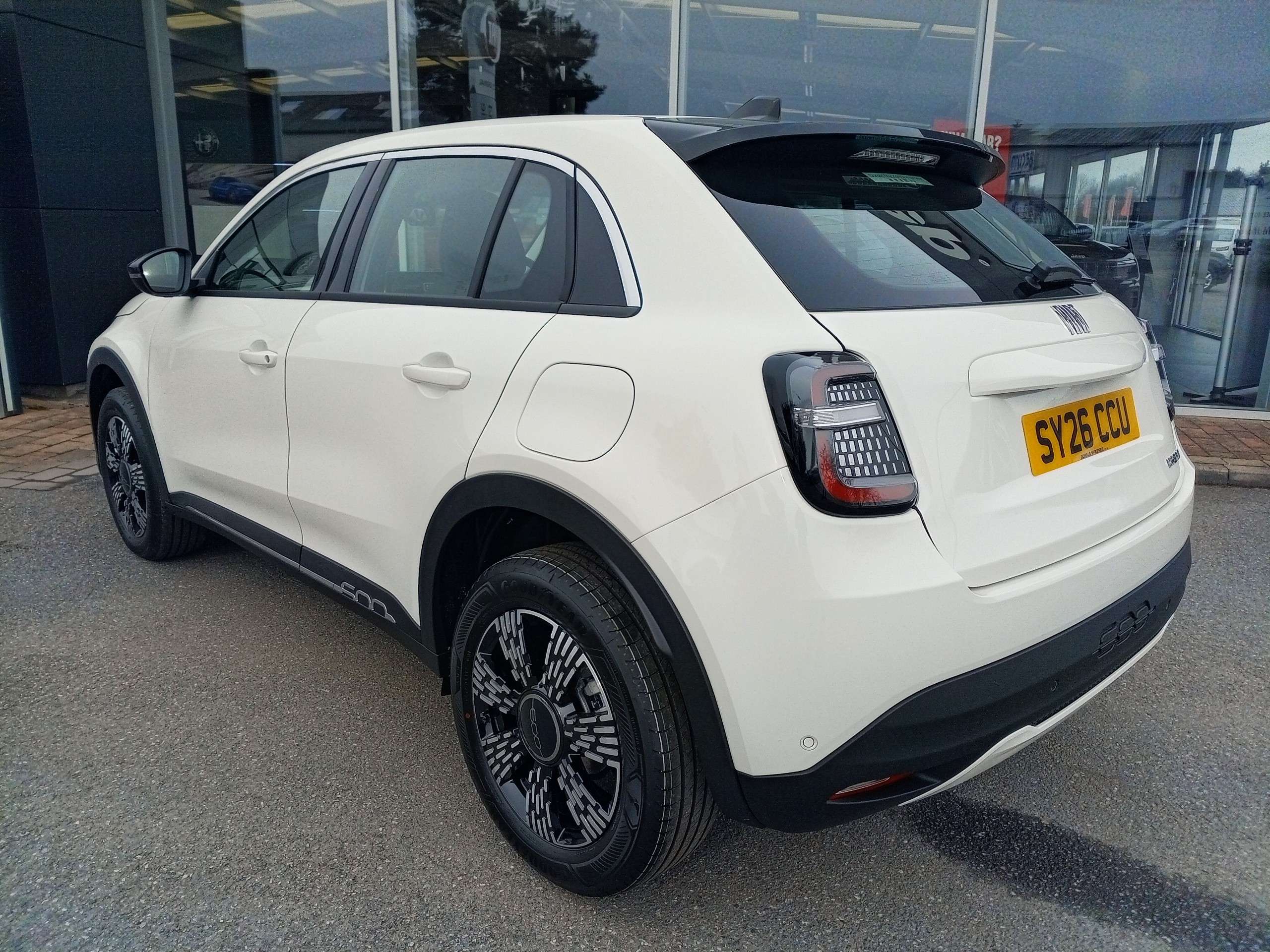 A 2026 FIAT 600 1.2 Mhev Hybrid 5dr DCT Automatic A 2026 FIAT 600 1.2 Mhev Hybrid 5dr DCT Automatic