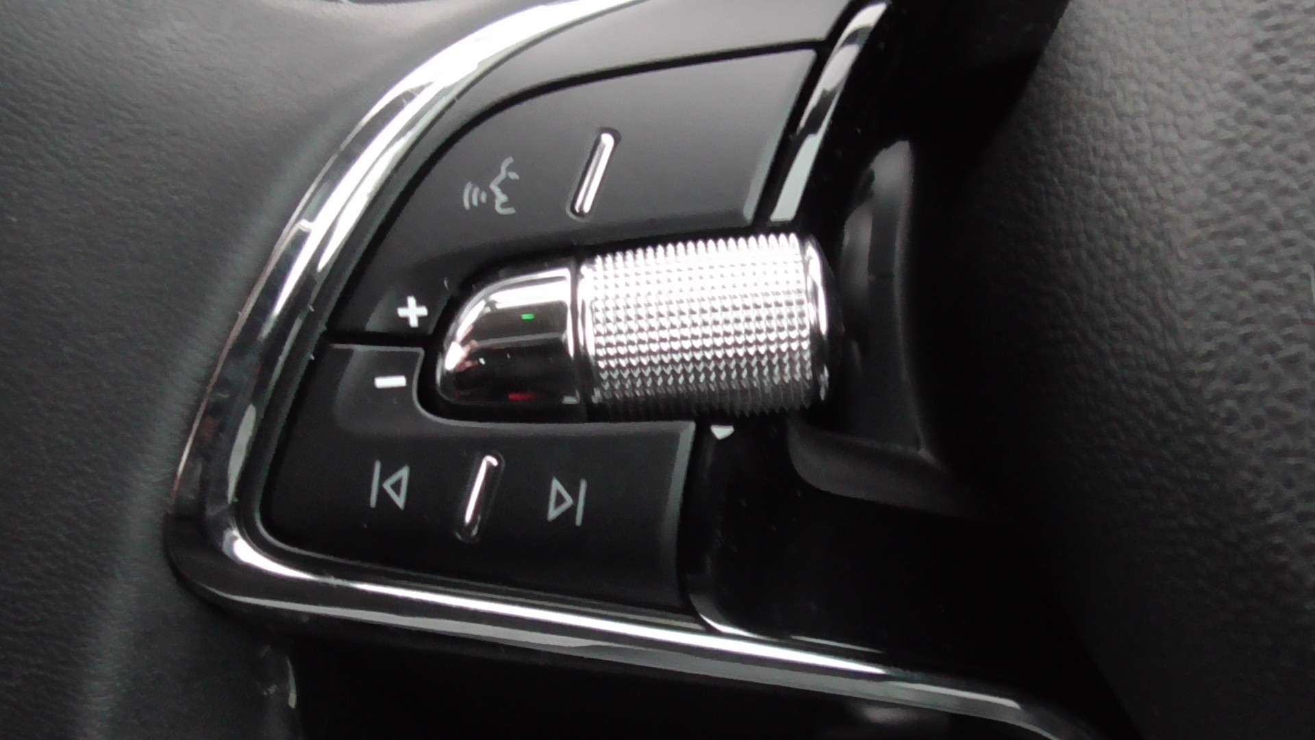 2023 SKODA KAROQ 2023 SKODA KAROQ