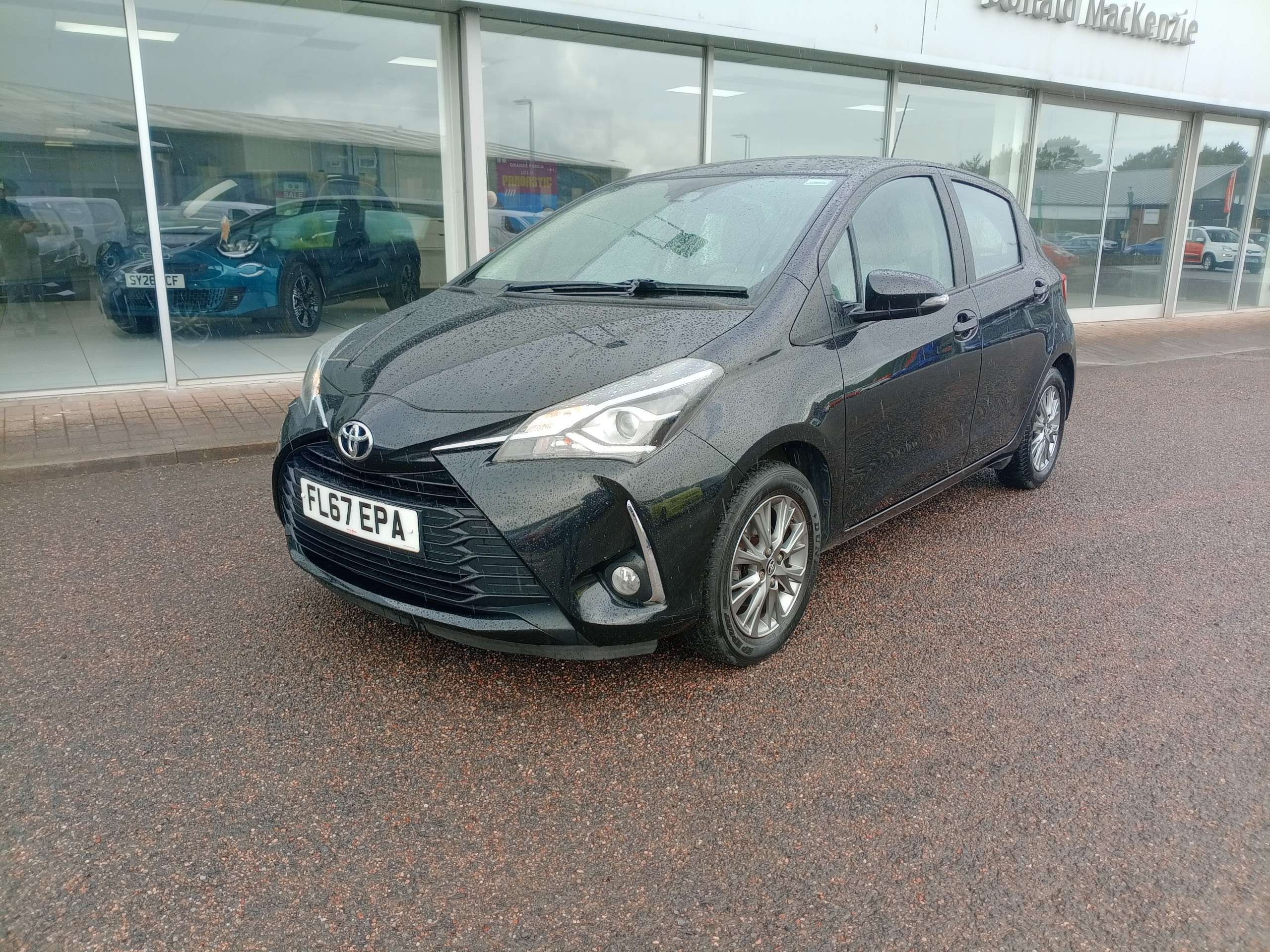 A 2018 TOYOTA YARIS 1.0 VVT-i Icon 5dr A 2018 TOYOTA YARIS 1.0 VVT-i Icon 5dr