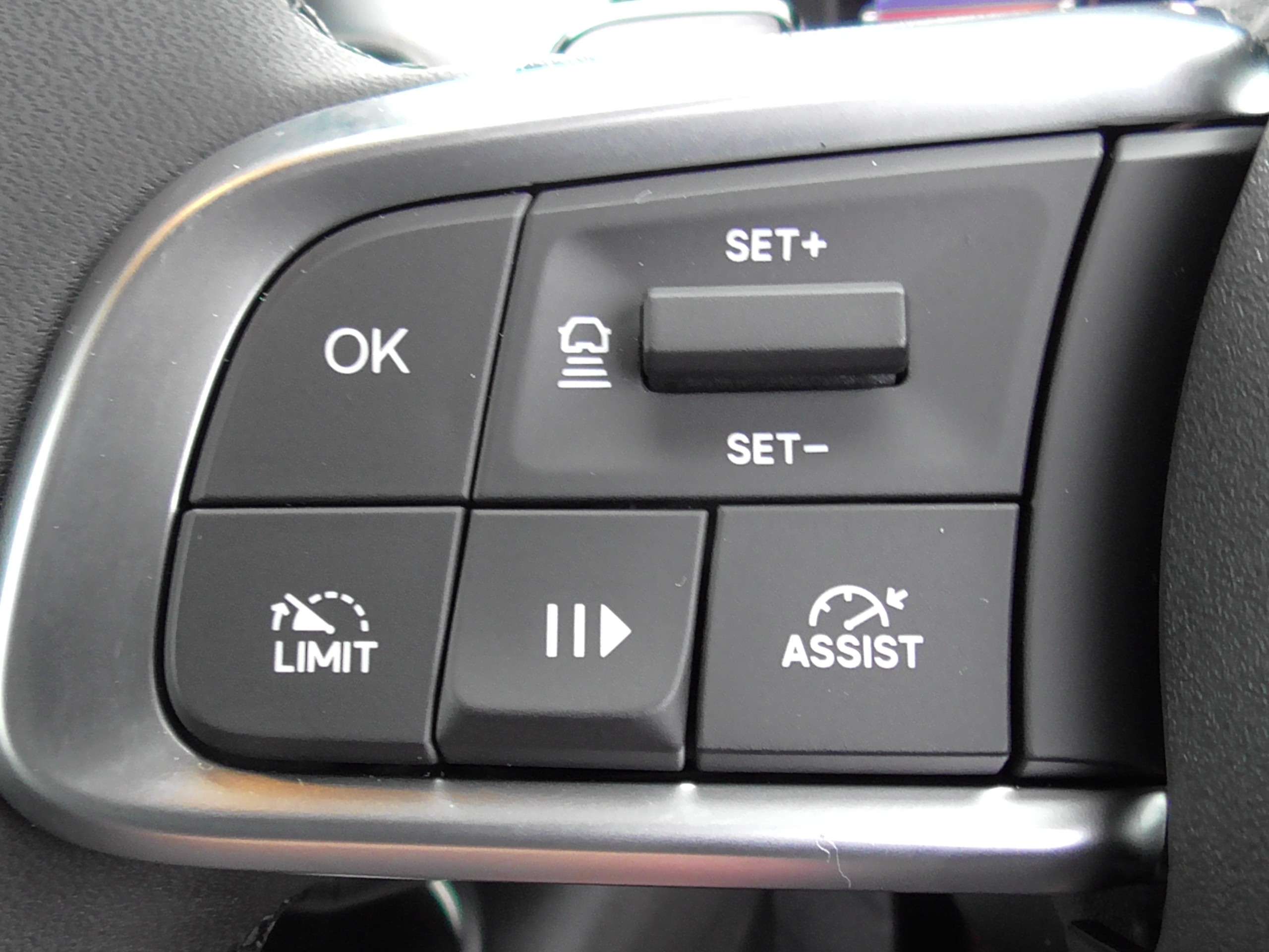 null JEEP AVENGER null JEEP AVENGER