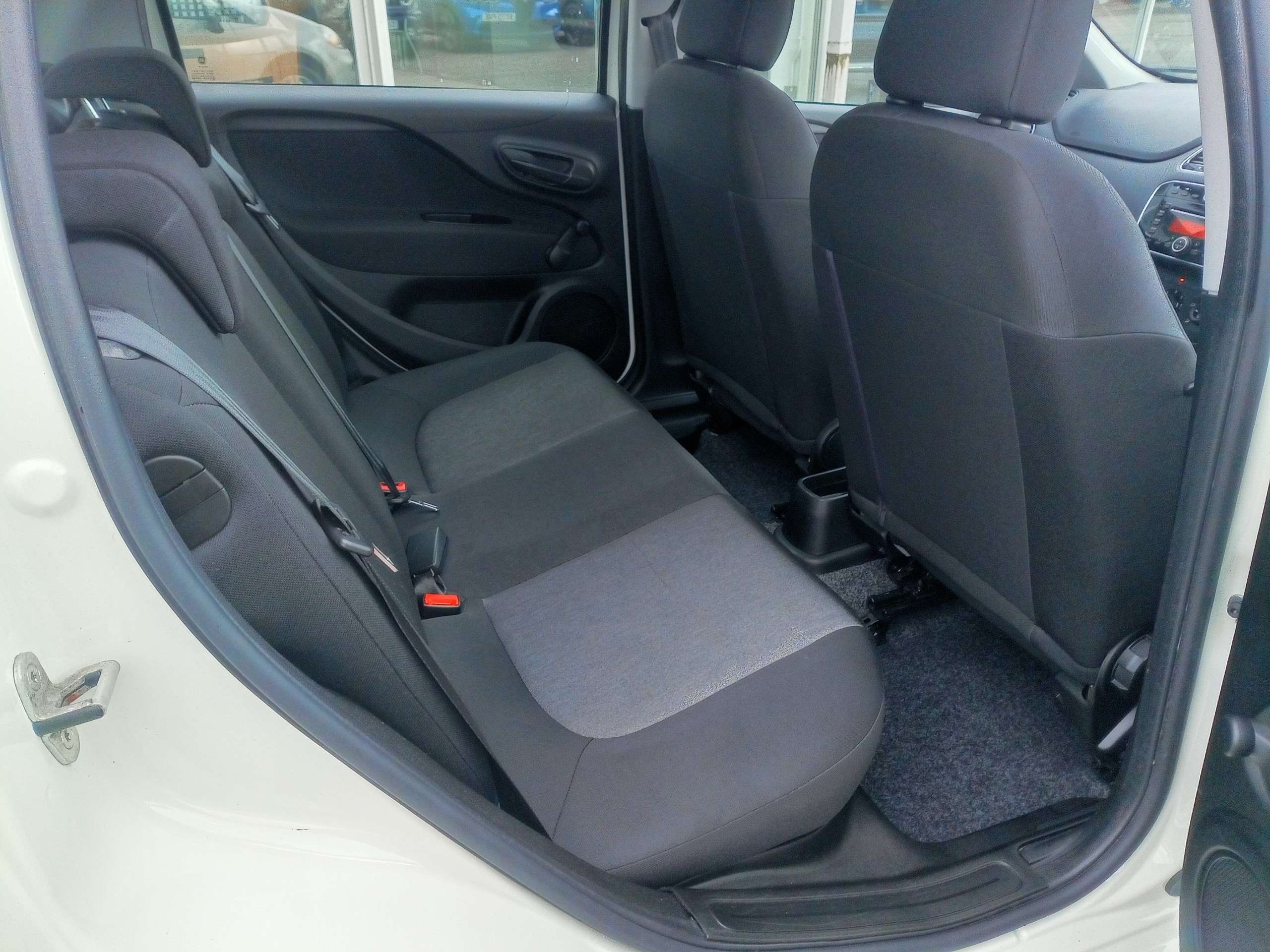 2016 FIAT PUNTO 2016 FIAT PUNTO