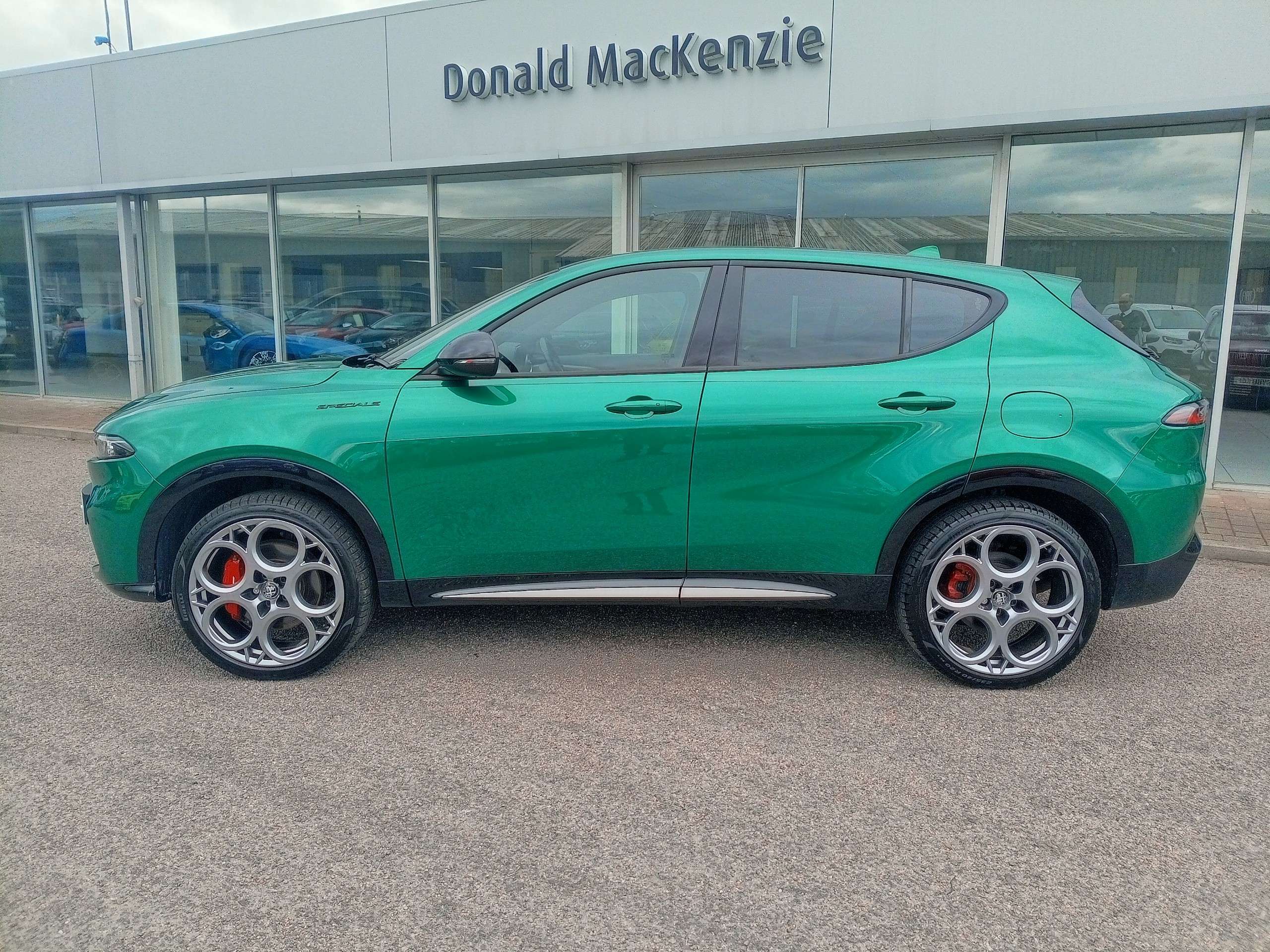 A 2023 ALFA ROMEO TONALE 1.3 VGT Speciale 5dr Plug-in Hybrid Auto Q4 AWD A 2023 ALFA ROMEO TONALE 1.3 VGT Speciale 5dr Plug-in Hybrid Auto Q4 AWD