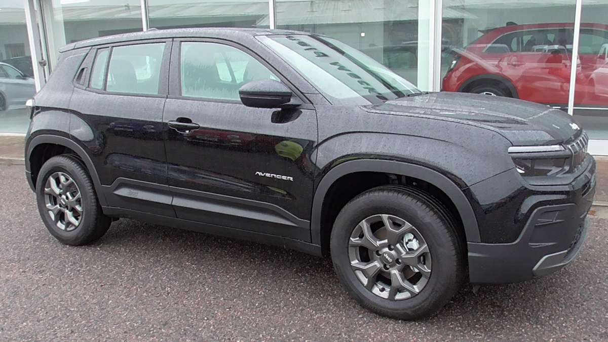 Check out this Jeep Avenger Petrol Manual