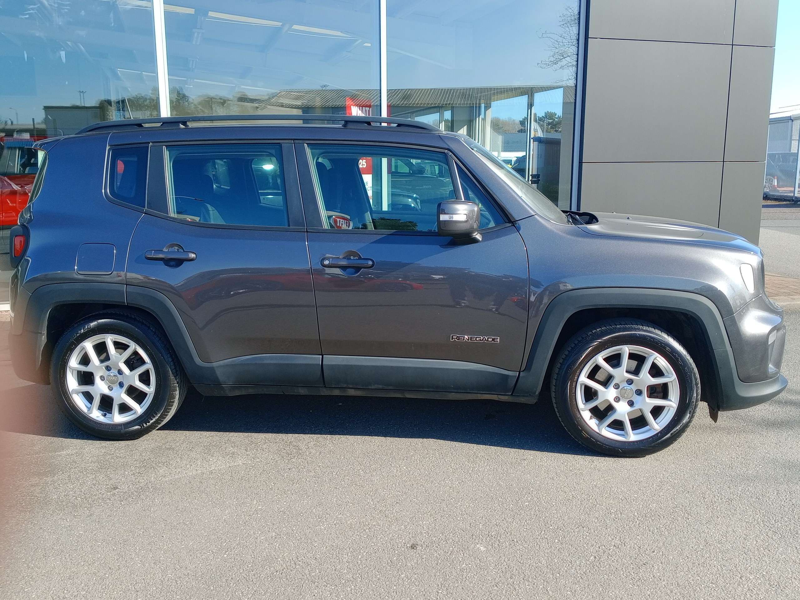 A 2018 JEEP RENEGADE 1.6 MultiJet Longitude 5dr Diesel 120 A 2018 JEEP RENEGADE 1.6 MultiJet Longitude 5dr Diesel 120