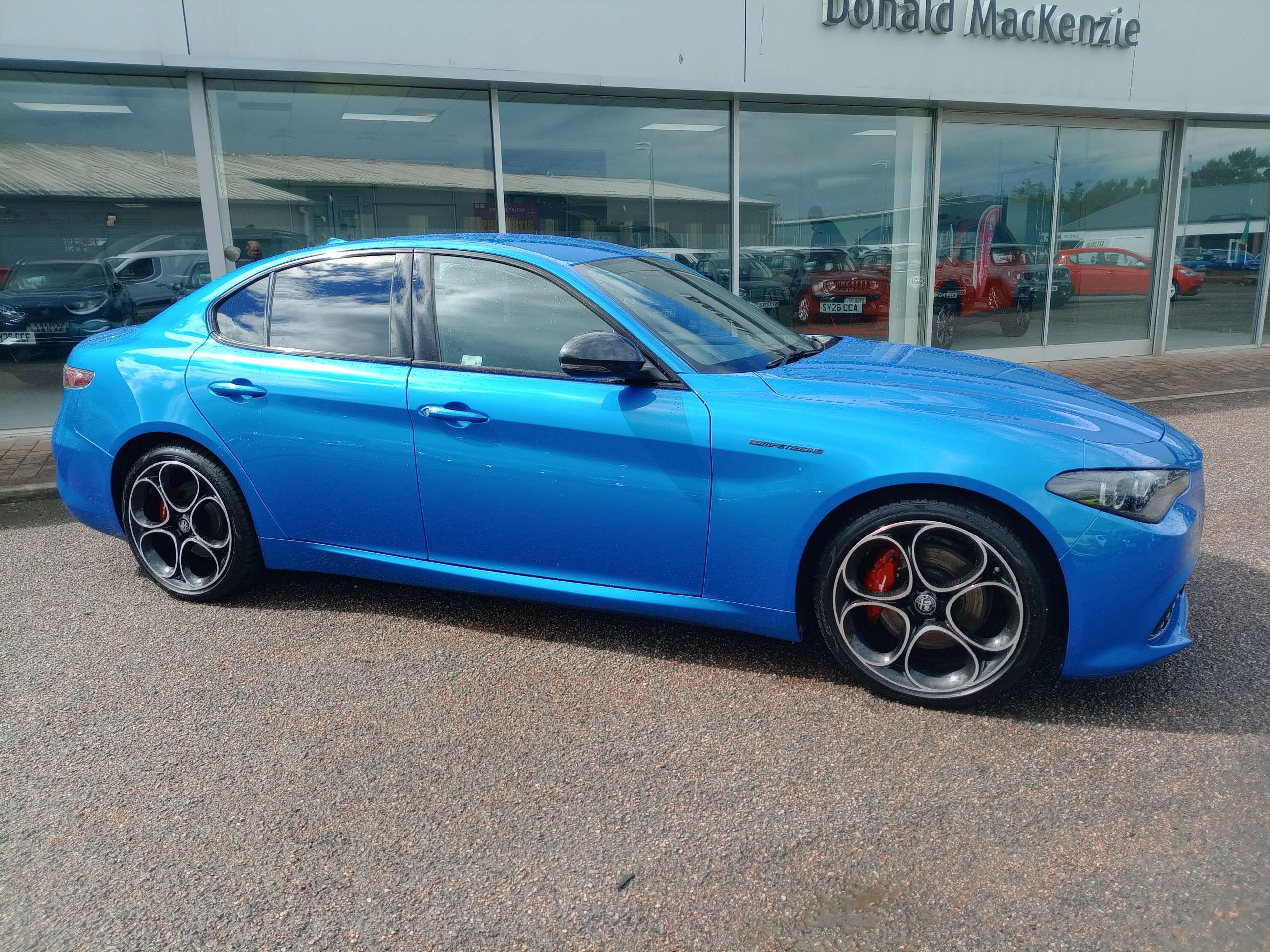 A 2023 ALFA ROMEO GIULIA 2.0T Competizione Saloon Automatic 280 A 2023 ALFA ROMEO GIULIA 2.0T Competizione Saloon Automatic 280