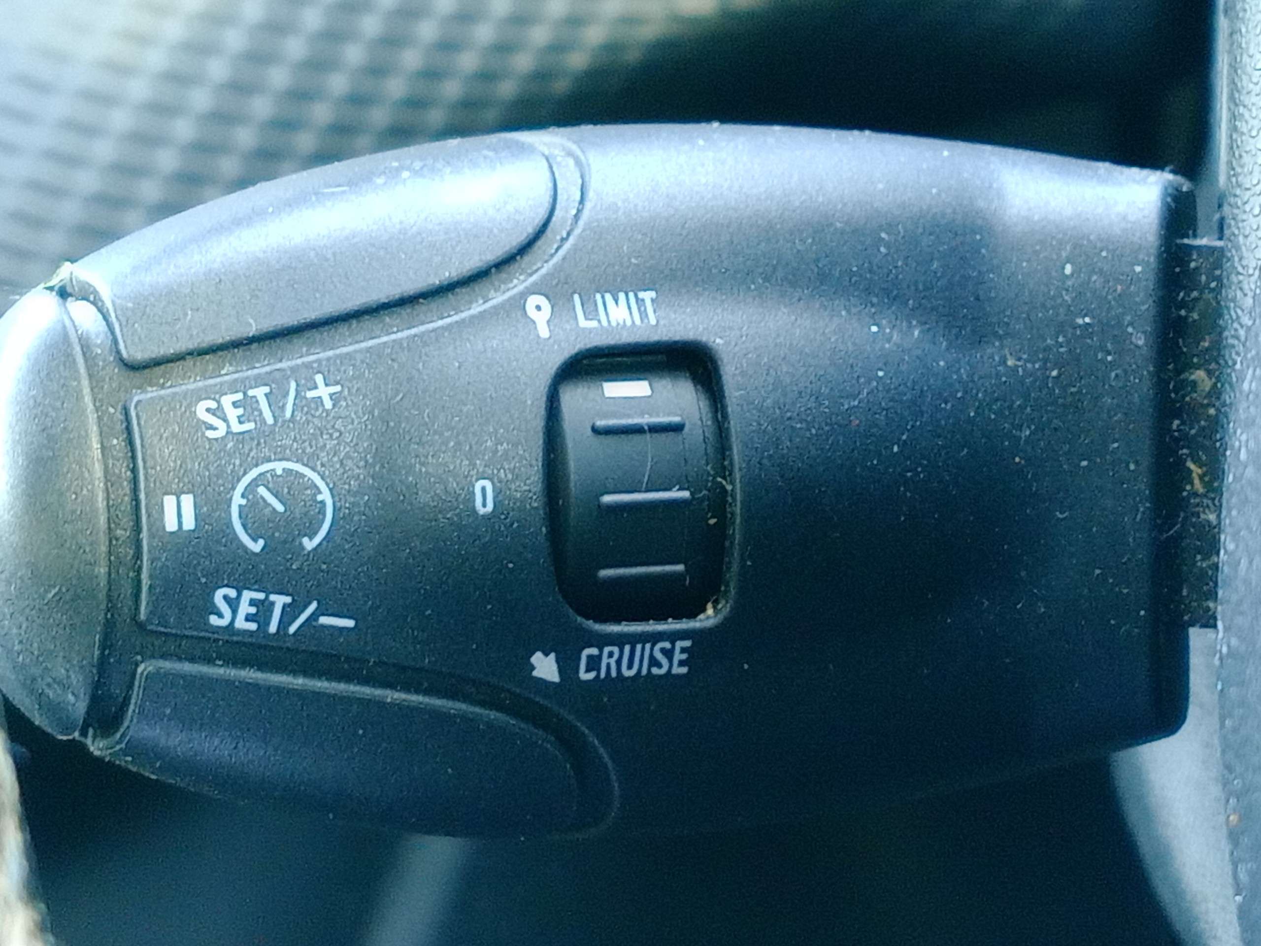 2016 PEUGEOT 208 2016 PEUGEOT 208