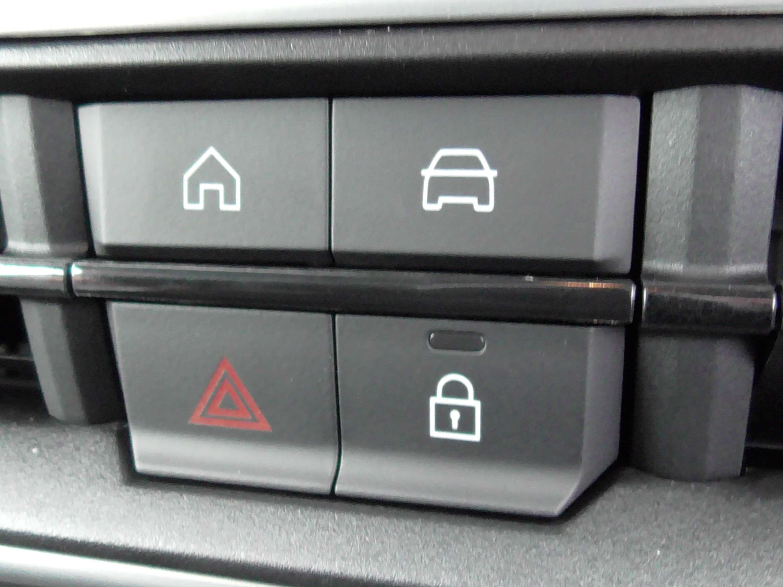 null JEEP AVENGER null JEEP AVENGER