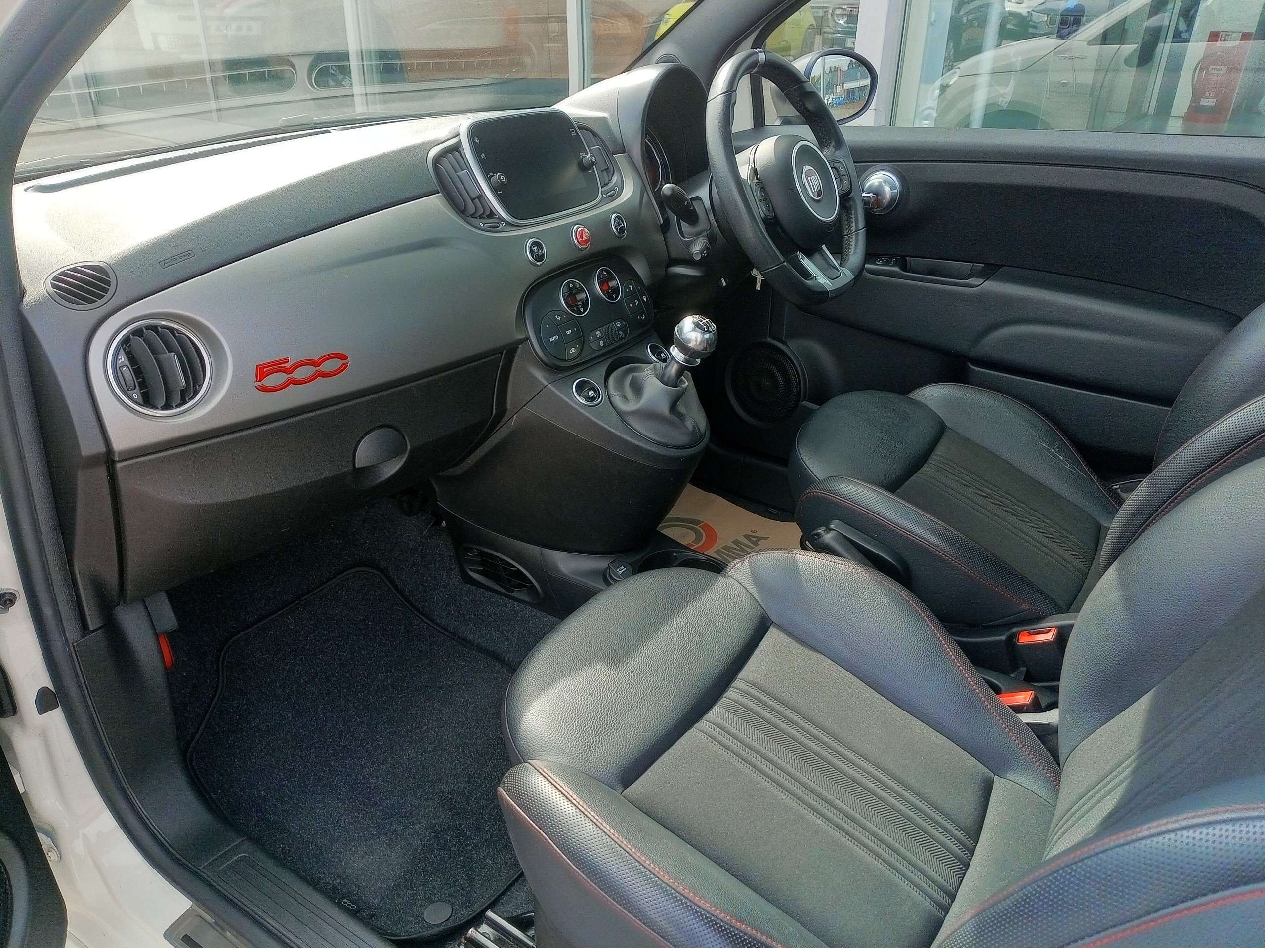 2021 FIAT 500 2021 FIAT 500