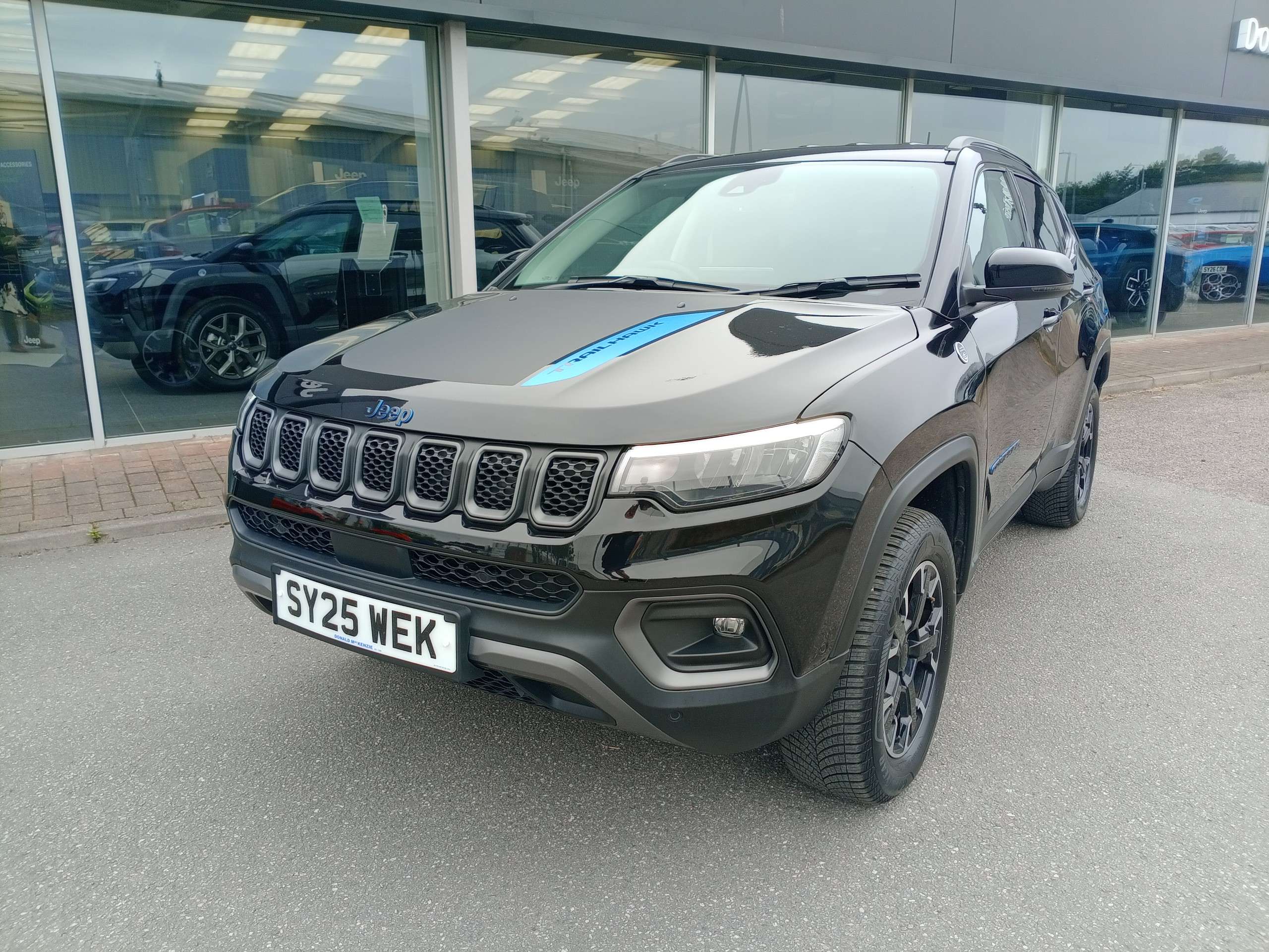 A 2025 JEEP COMPASS Trailhawk Phev 1.3 4xe 5Dr A 2025 JEEP COMPASS Trailhawk Phev 1.3 4xe 5Dr