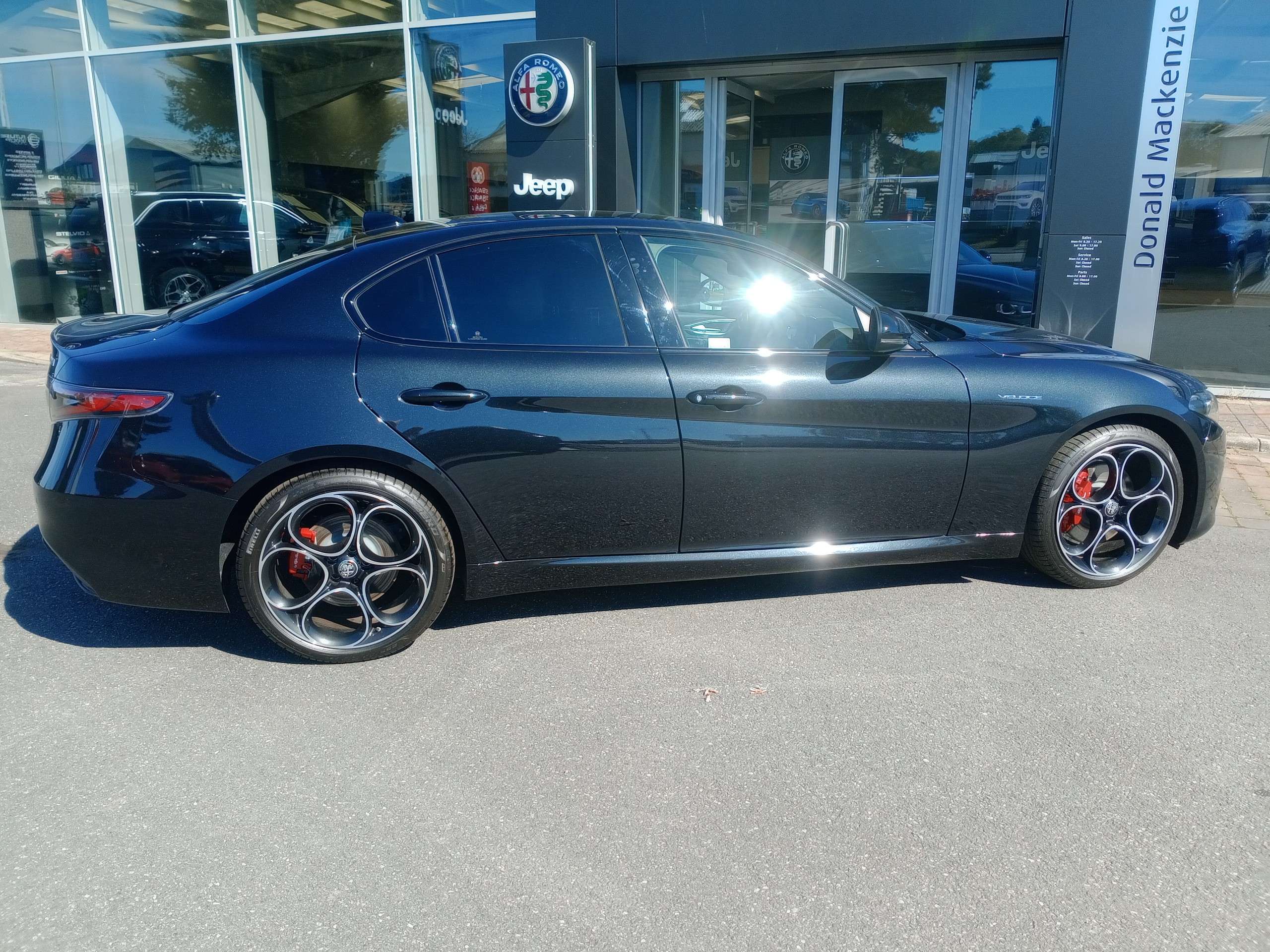 A 2025 ALFA ROMEO GIULIA 2.0 Turbo Veloce 4dr Automatic A 2025 ALFA ROMEO GIULIA 2.0 Turbo Veloce 4dr Automatic