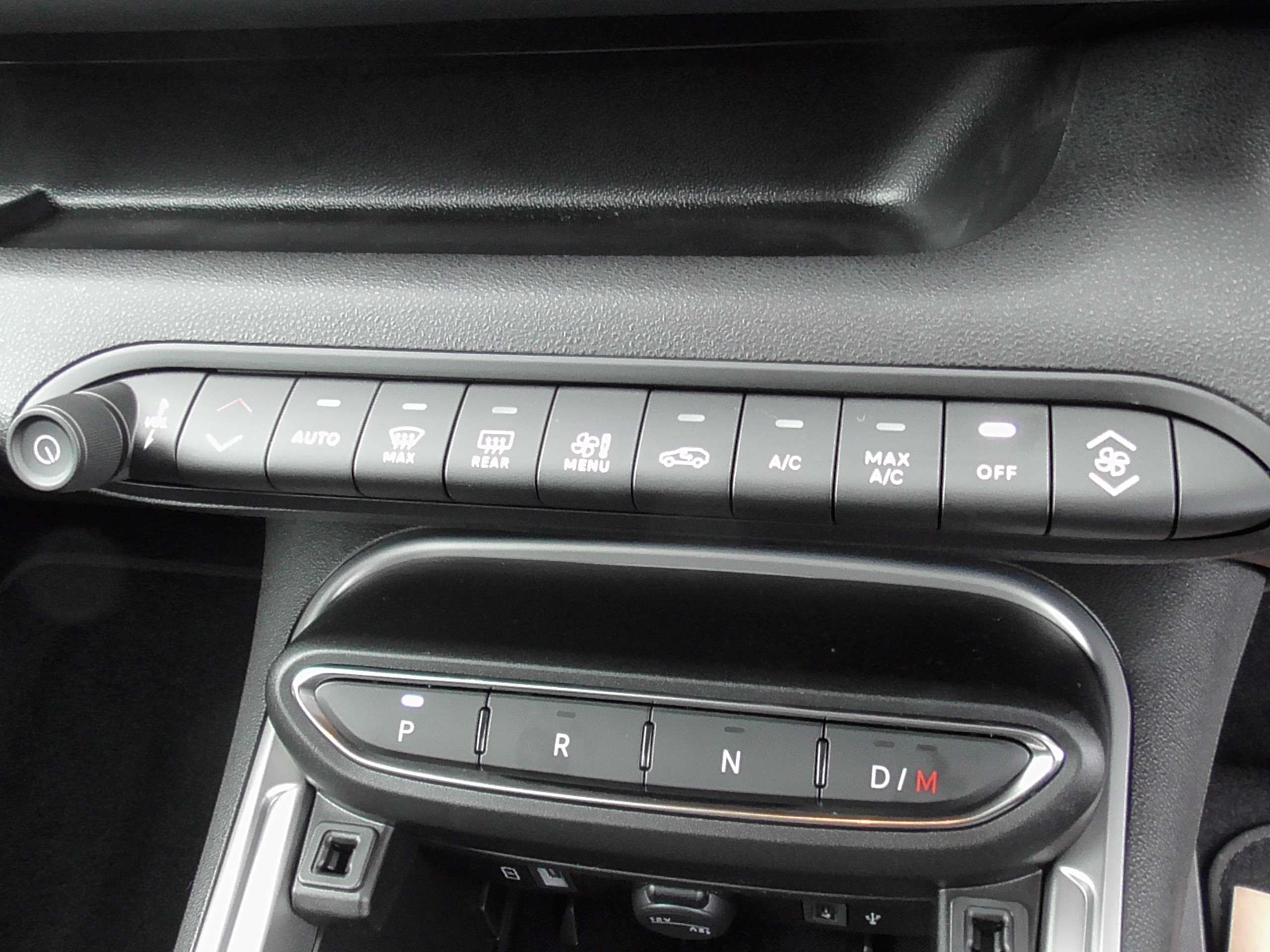 null JEEP AVENGER null JEEP AVENGER