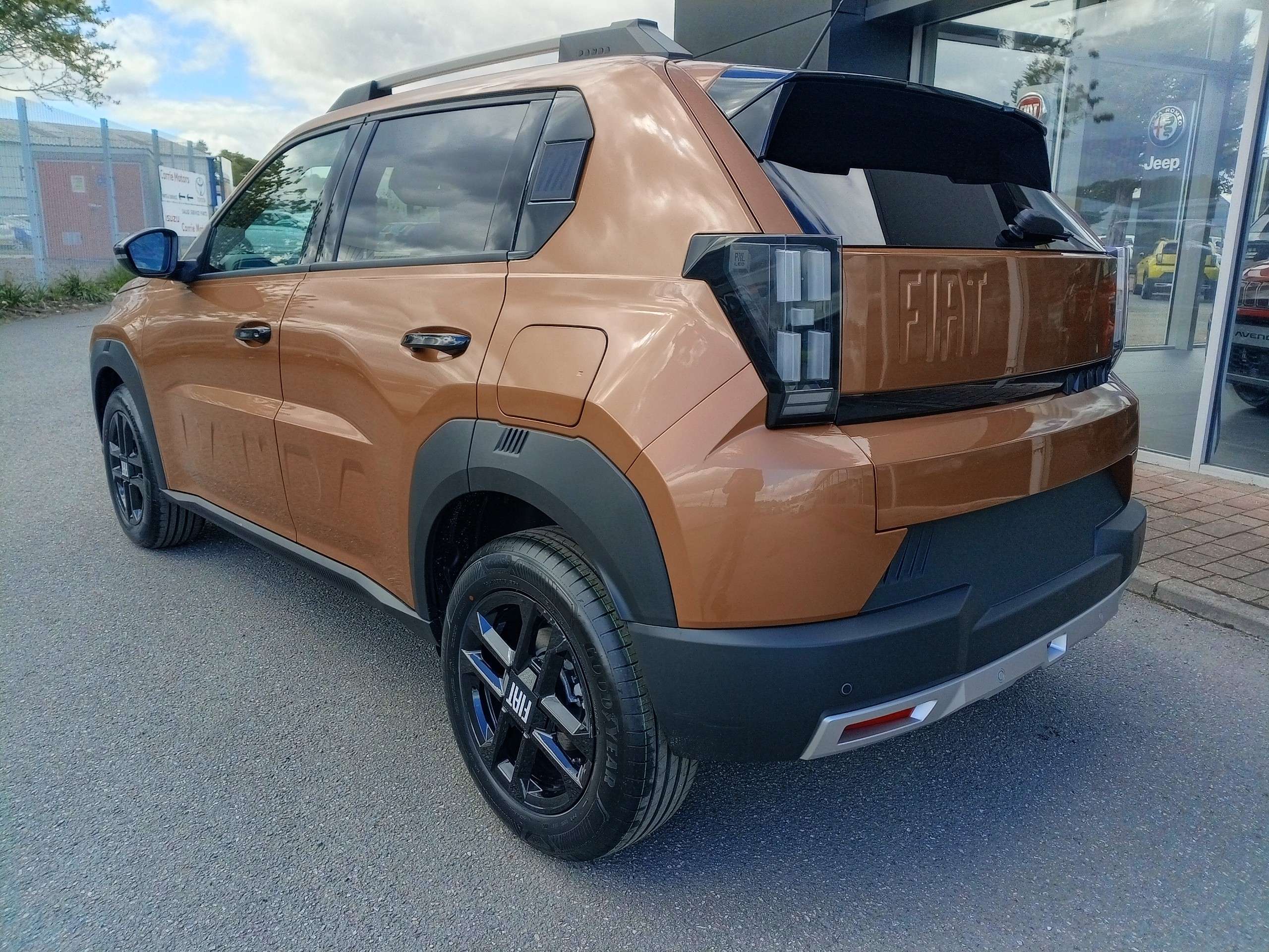 A 2026 FIAT GRAND PANDA Icon Hybrid 100 hp Automatic 5 Dr A 2026 FIAT GRAND PANDA Icon Hybrid 100 hp Automatic 5 Dr