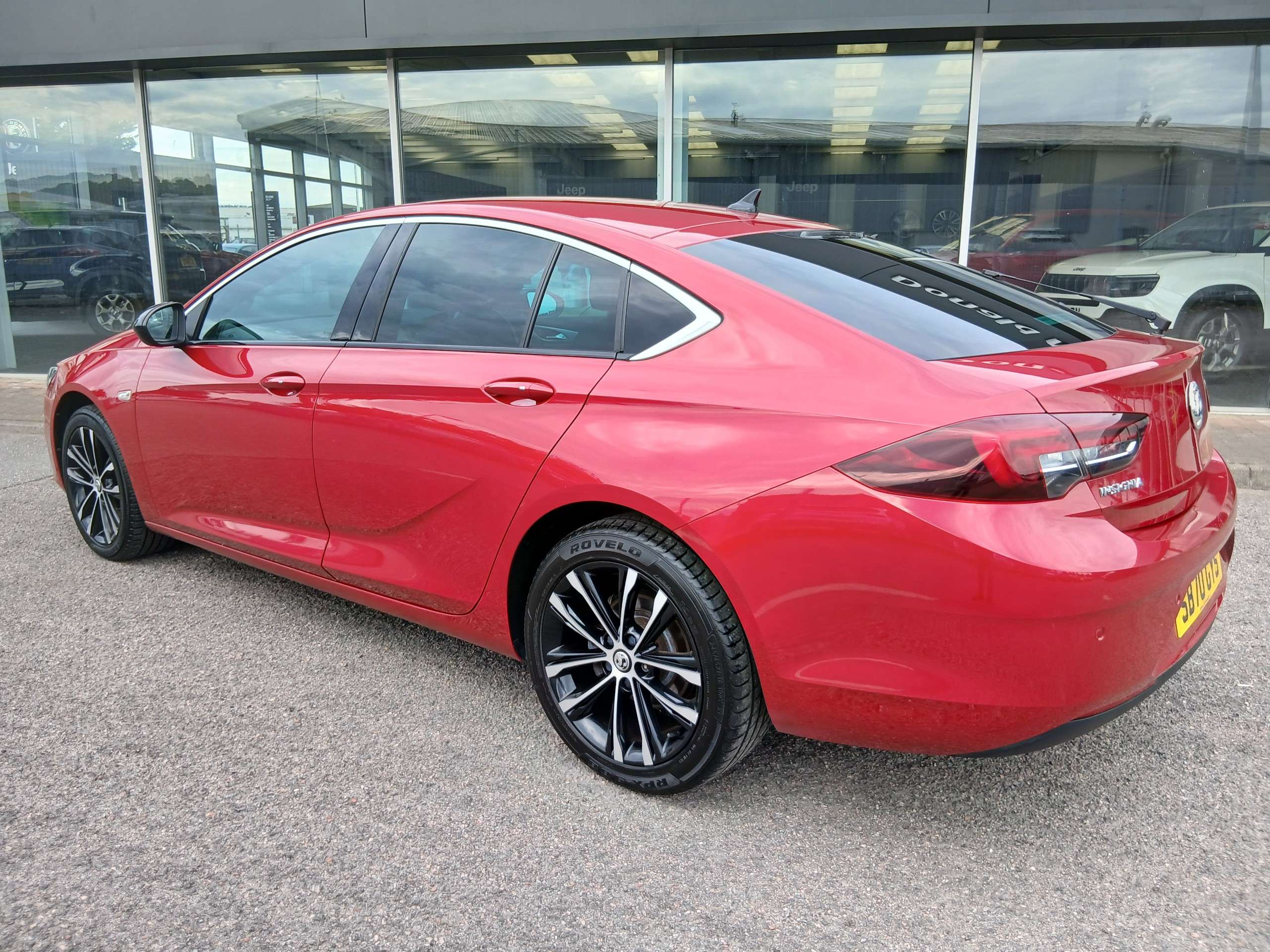 A 2020 VAUXHALL INSIGNIA 1.5 Turbo D Ultimate Nav Grand Sport 5dr A 2020 VAUXHALL INSIGNIA 1.5 Turbo D Ultimate Nav Grand Sport 5dr