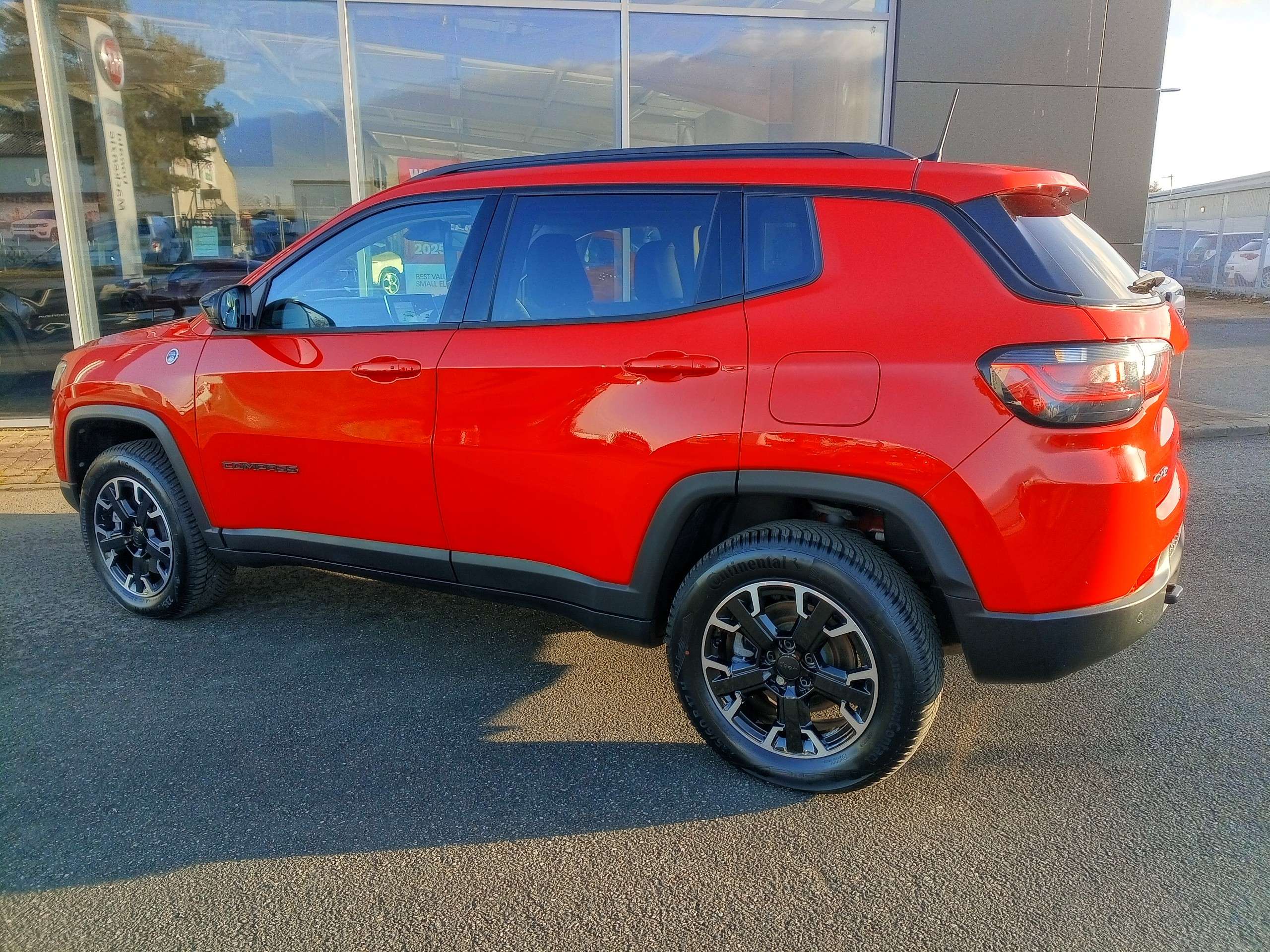 A 2026 JEEP COMPASS TrailHawk 1.3GSE Automatic Plug In 4x4 A 2026 JEEP COMPASS TrailHawk 1.3GSE Automatic Plug In 4x4