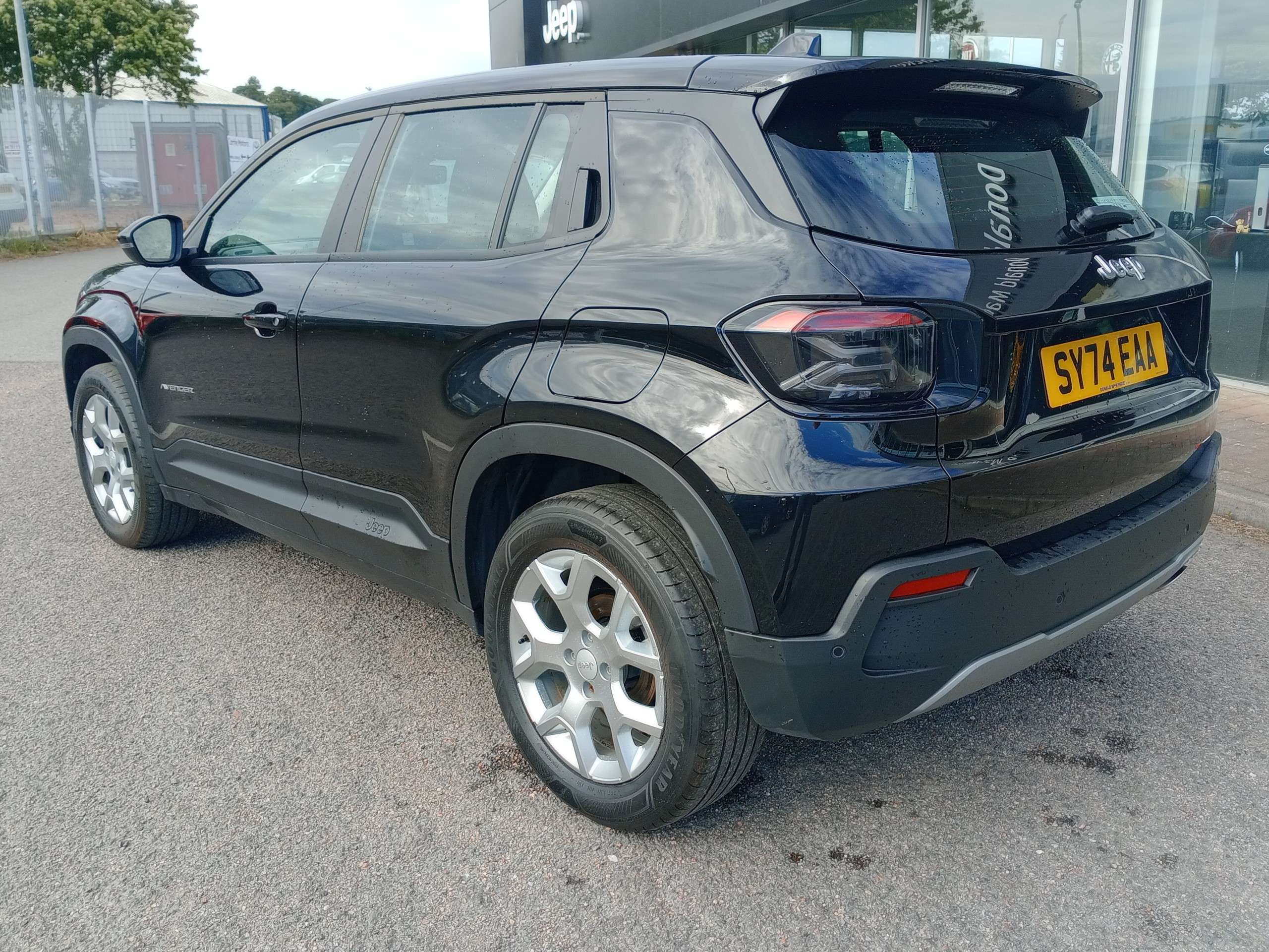 A 2024 JEEP AVENGER 1.2 Altitude 5dr A 2024 JEEP AVENGER 1.2 Altitude 5dr