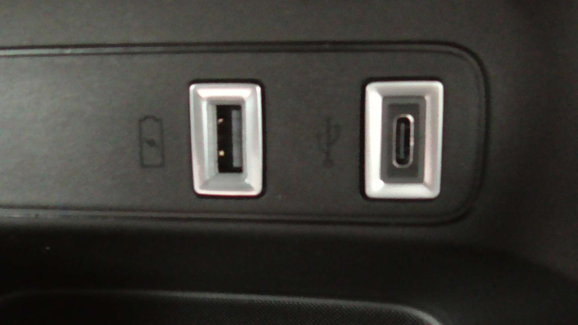 null JEEP AVENGER null JEEP AVENGER