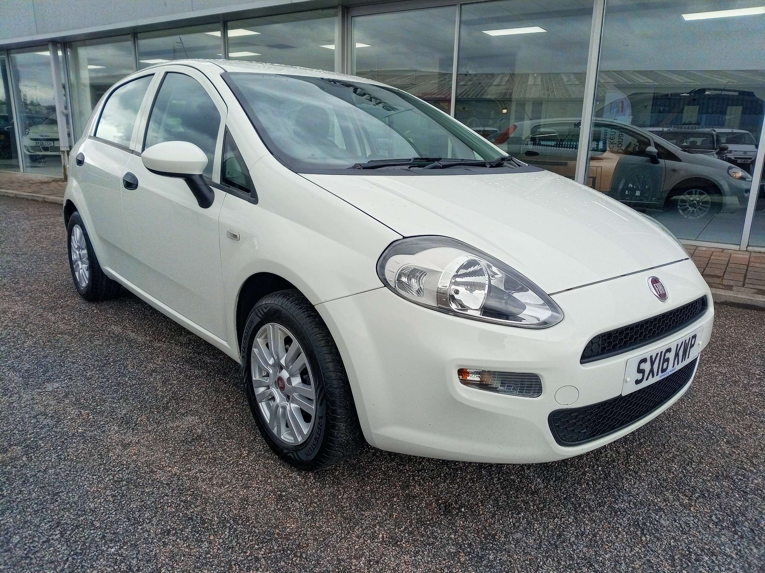 2016 FIAT PUNTO 2016 FIAT PUNTO