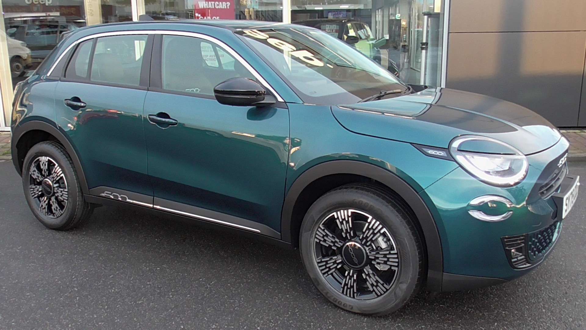 A 2025 FIAT 600 1.2 Mild Hybrid 5dr Petrol Automatic A 2025 FIAT 600 1.2 Mild Hybrid 5dr Petrol Automatic