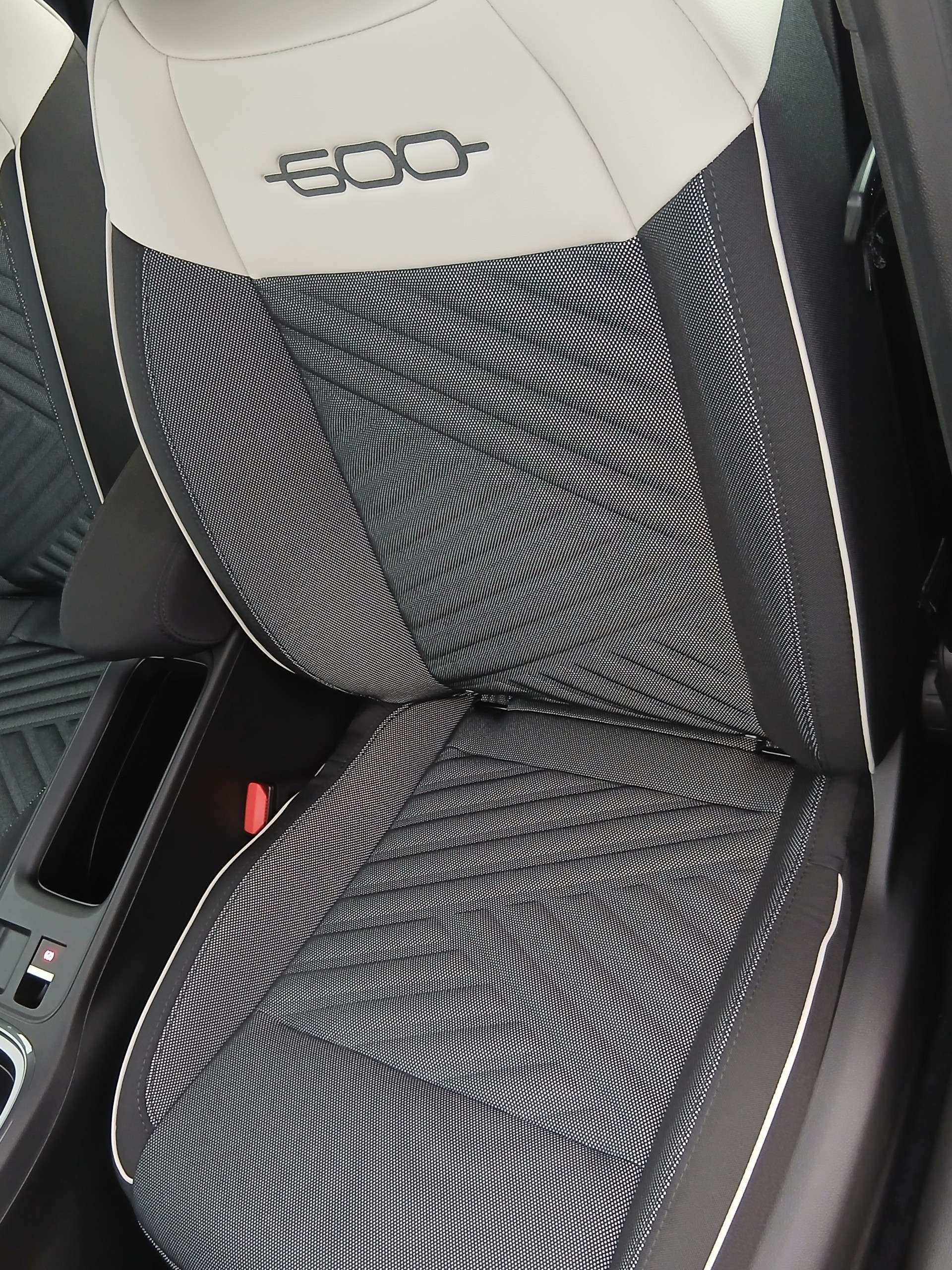 2026 FIAT 600 2026 FIAT 600