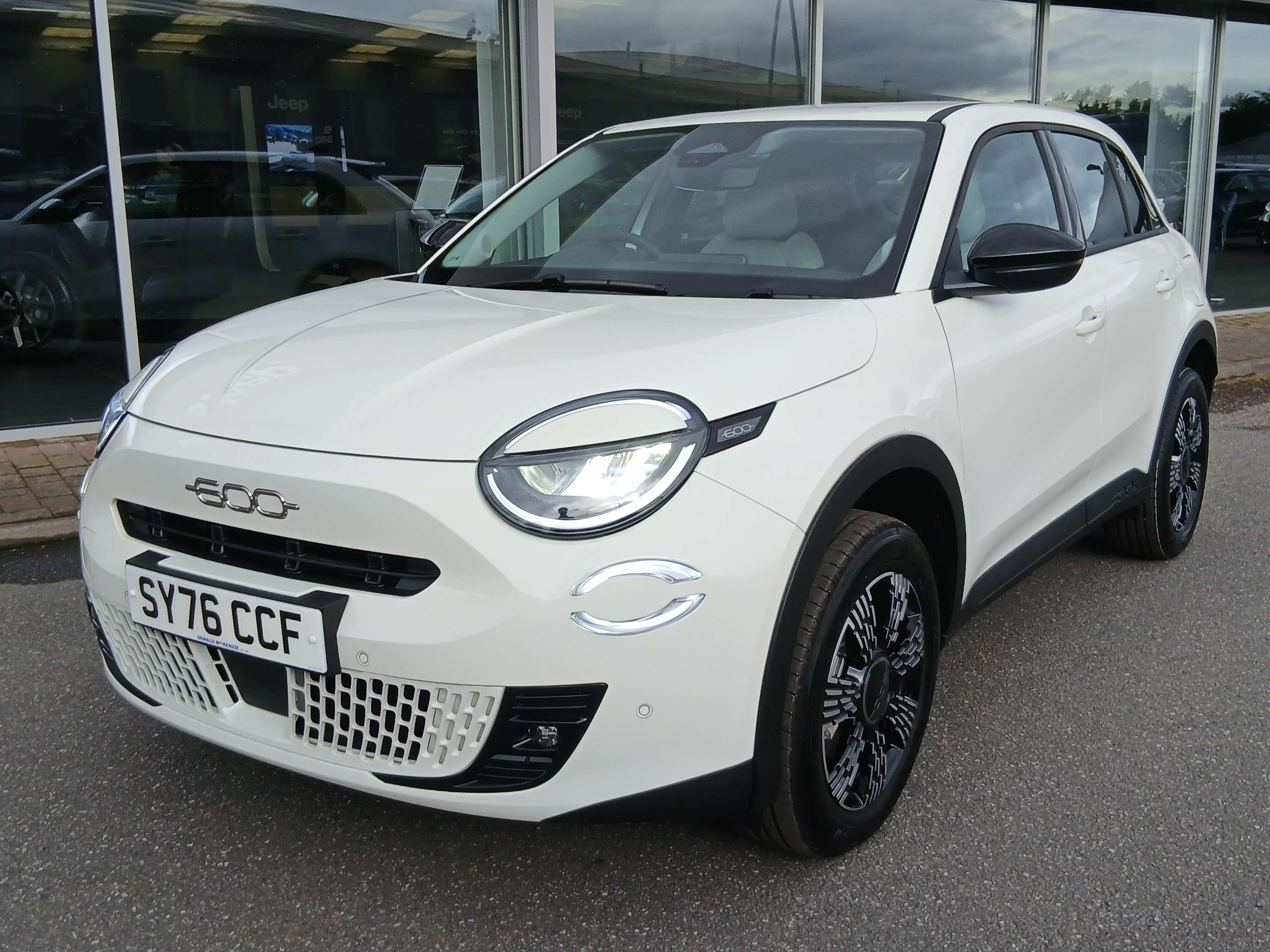 A 2026 FIAT 600 1.2 MHEV Icon 5dr Hybrid e-DCT Automatic A 2026 FIAT 600 1.2 MHEV Icon 5dr Hybrid e-DCT Automatic