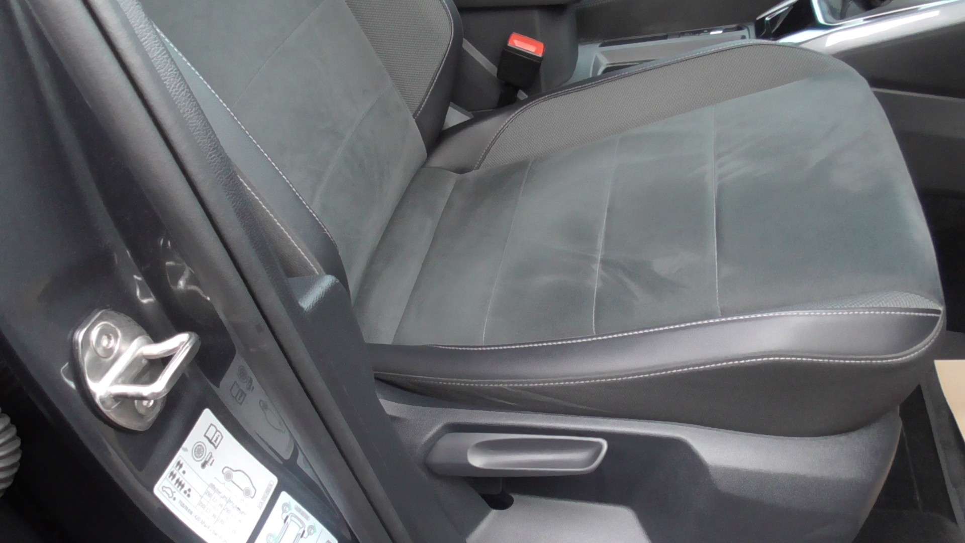 2023 VOLKSWAGEN T-ROC 2023 VOLKSWAGEN T-ROC