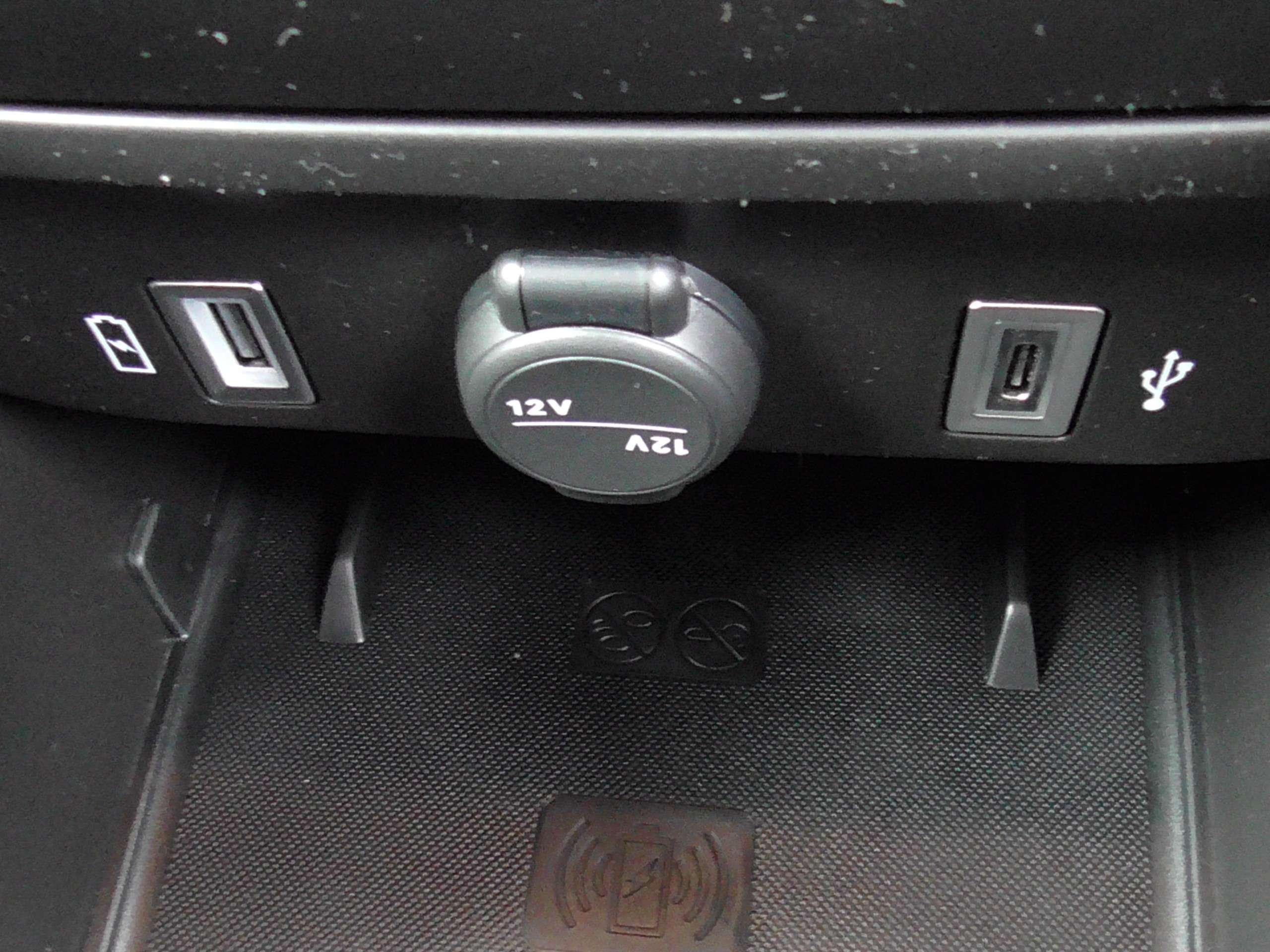 null JEEP AVENGER null JEEP AVENGER