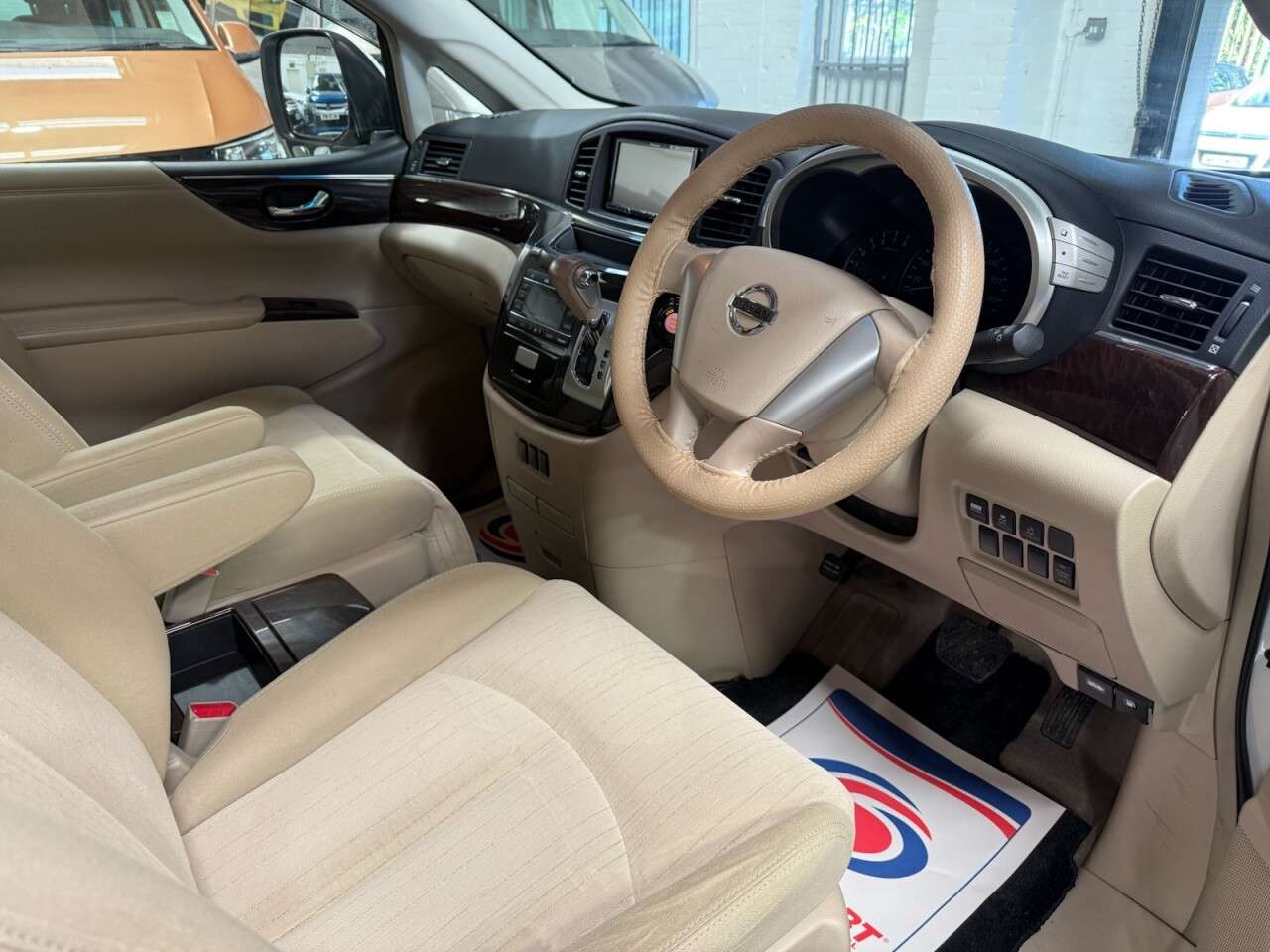 2013 NISSAN ELGRAND 2013 NISSAN ELGRAND