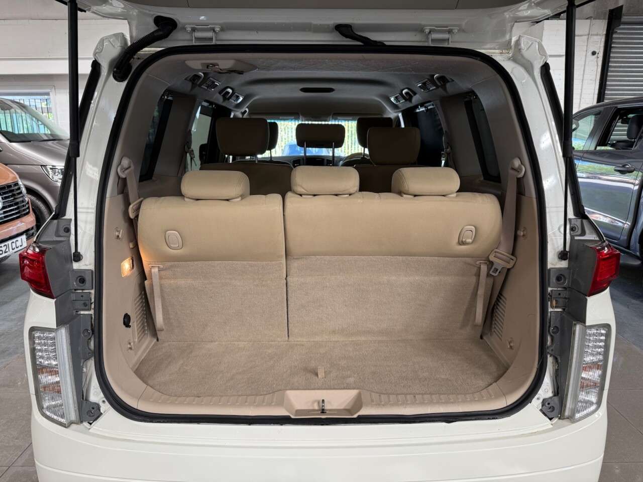 2013 NISSAN ELGRAND 2013 NISSAN ELGRAND