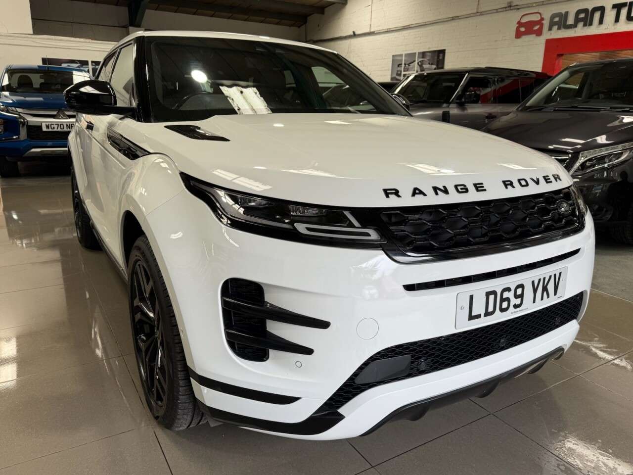 2020 LAND ROVER RANGE ROVER EVOQUE 2020 LAND ROVER RANGE ROVER EVOQUE