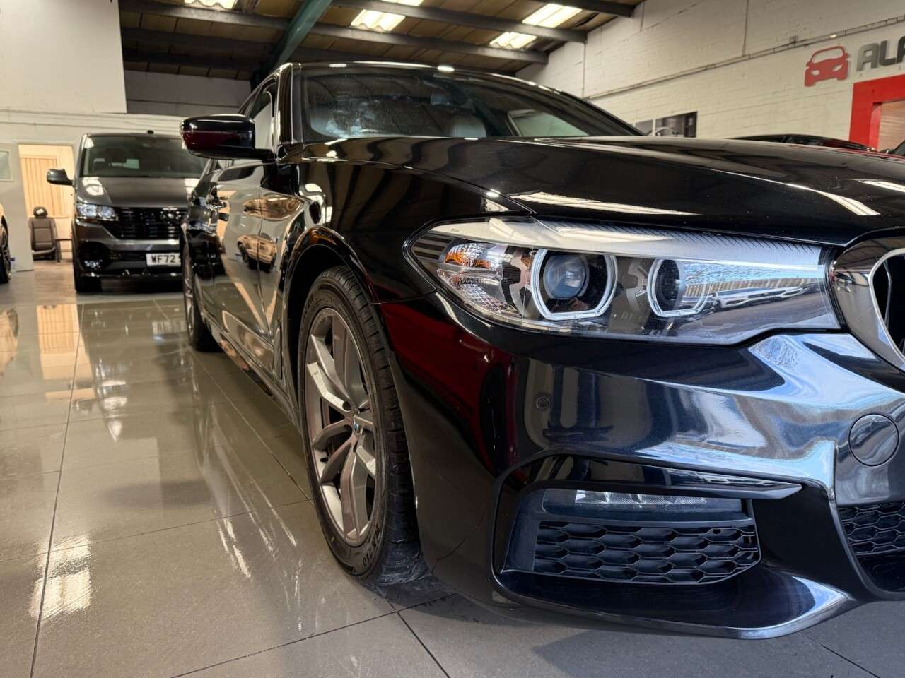 2018 BMW 5 SERIES 2018 BMW 5 SERIES