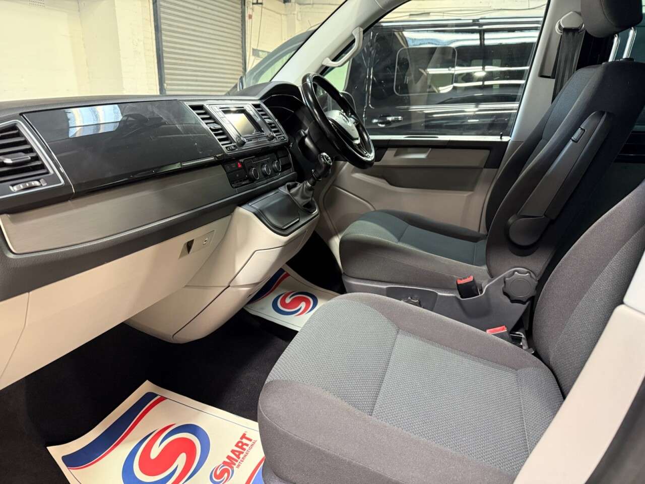 2017 VOLKSWAGEN TRANSPORTER 2017 VOLKSWAGEN TRANSPORTER