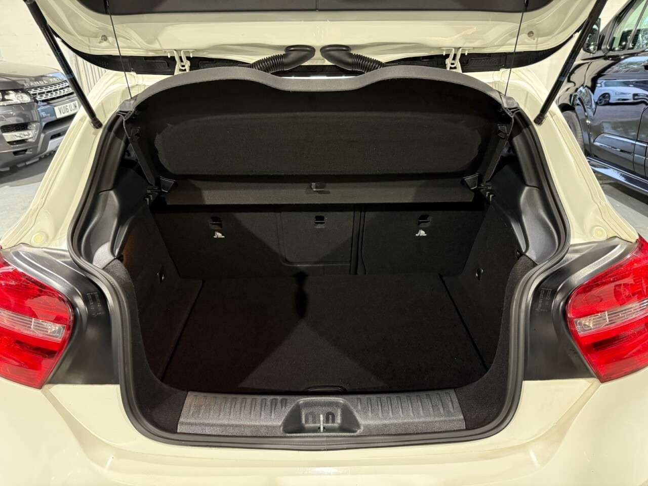 2014 MERCEDES-BENZ A-CLASS 2014 MERCEDES-BENZ A-CLASS