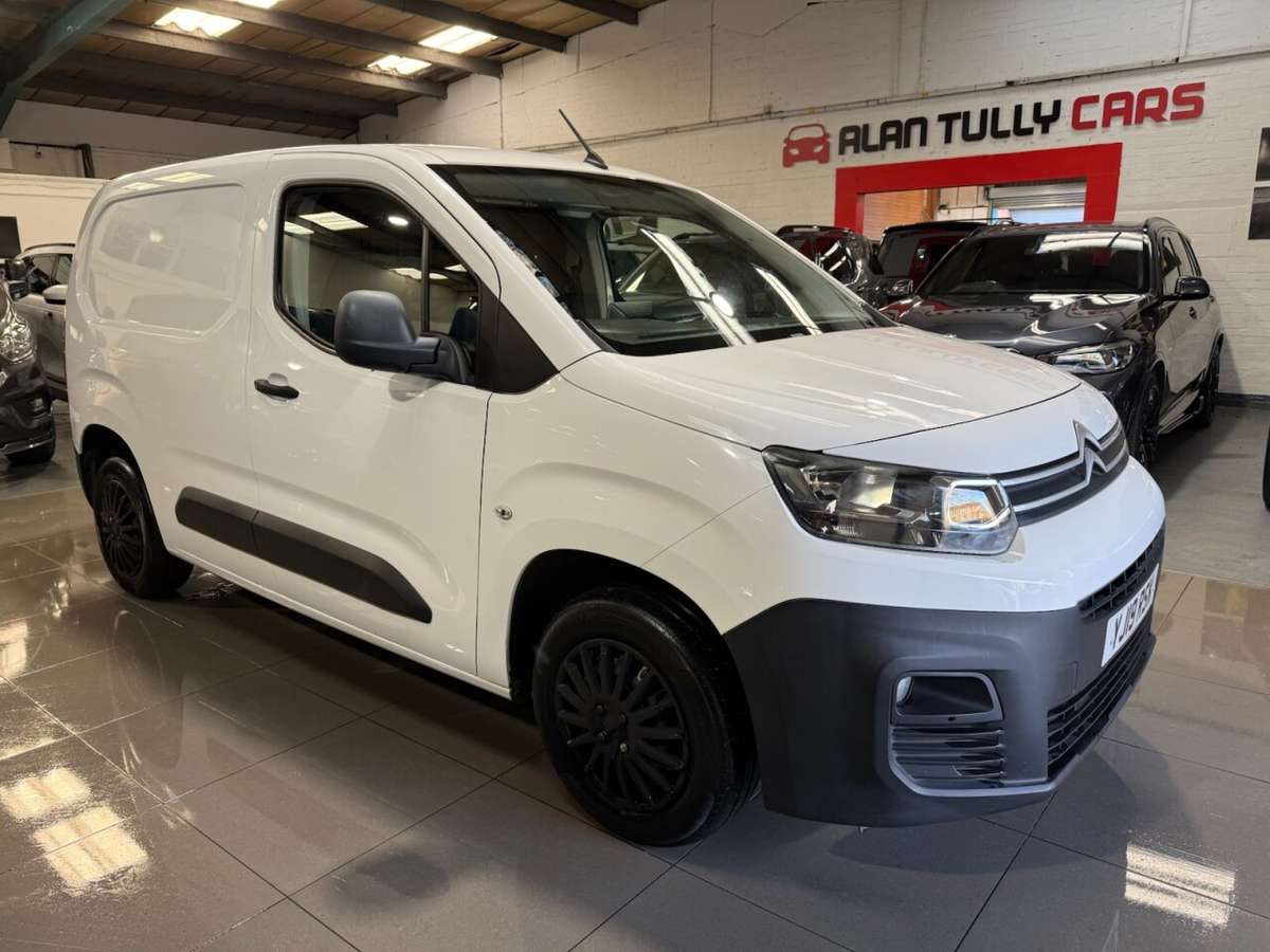 Check out this Citroen Berlingo 2019 Diesel Manual