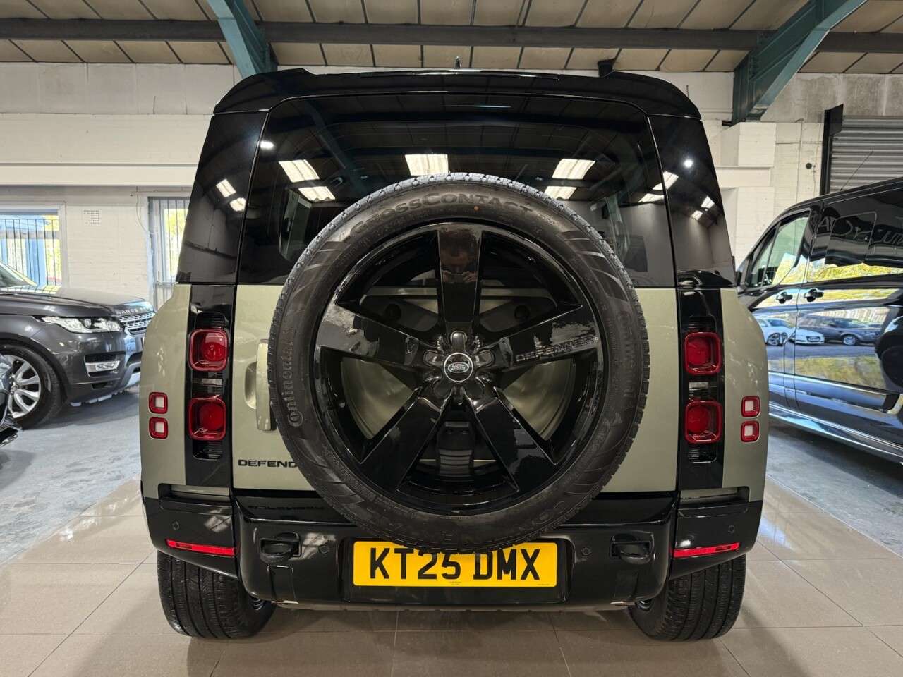 2025 LAND ROVER DEFENDER 2025 LAND ROVER DEFENDER