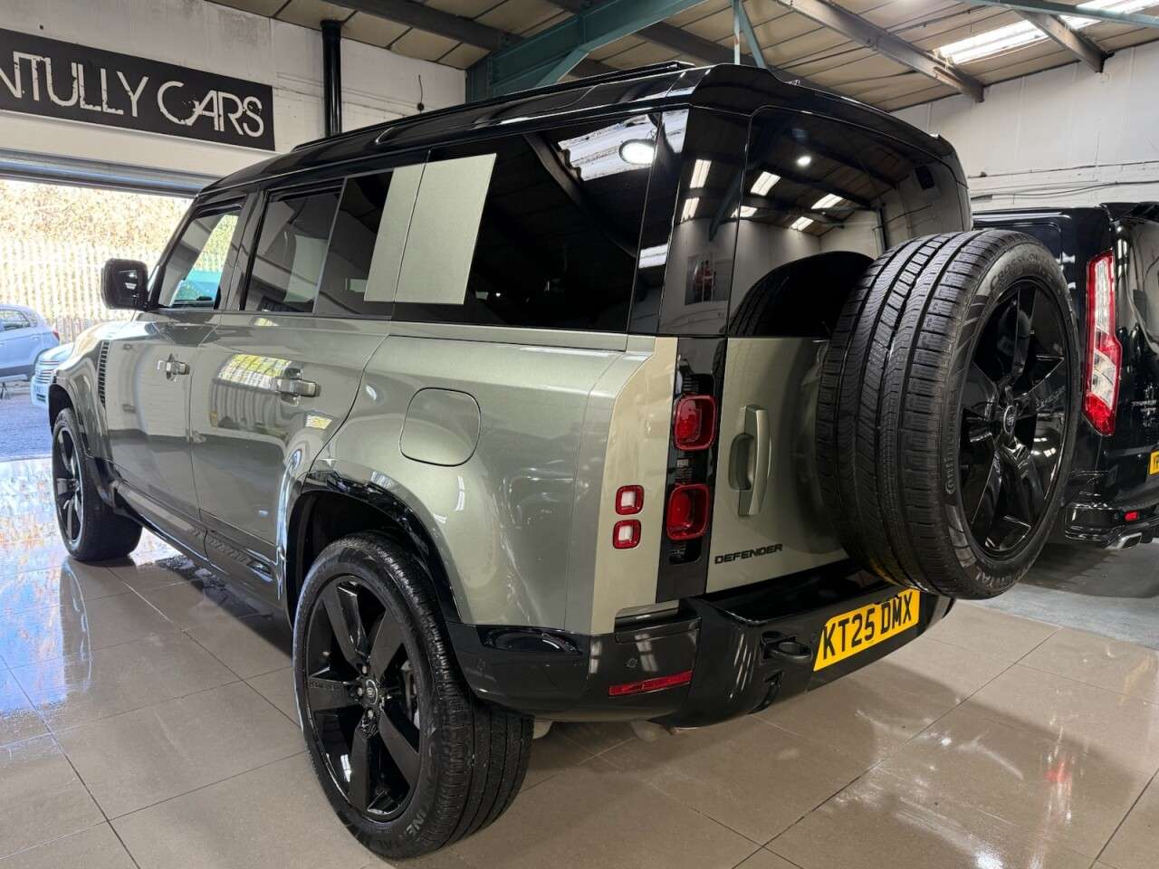 2025 LAND ROVER DEFENDER 2025 LAND ROVER DEFENDER