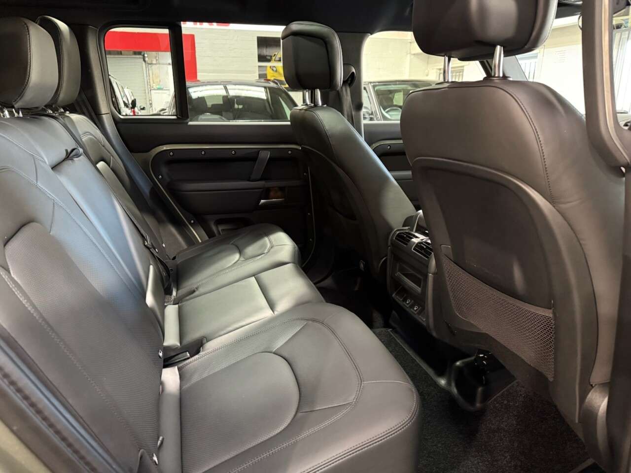 2025 LAND ROVER DEFENDER 2025 LAND ROVER DEFENDER