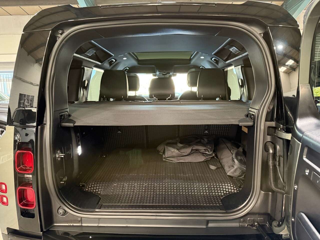 2025 LAND ROVER DEFENDER 2025 LAND ROVER DEFENDER